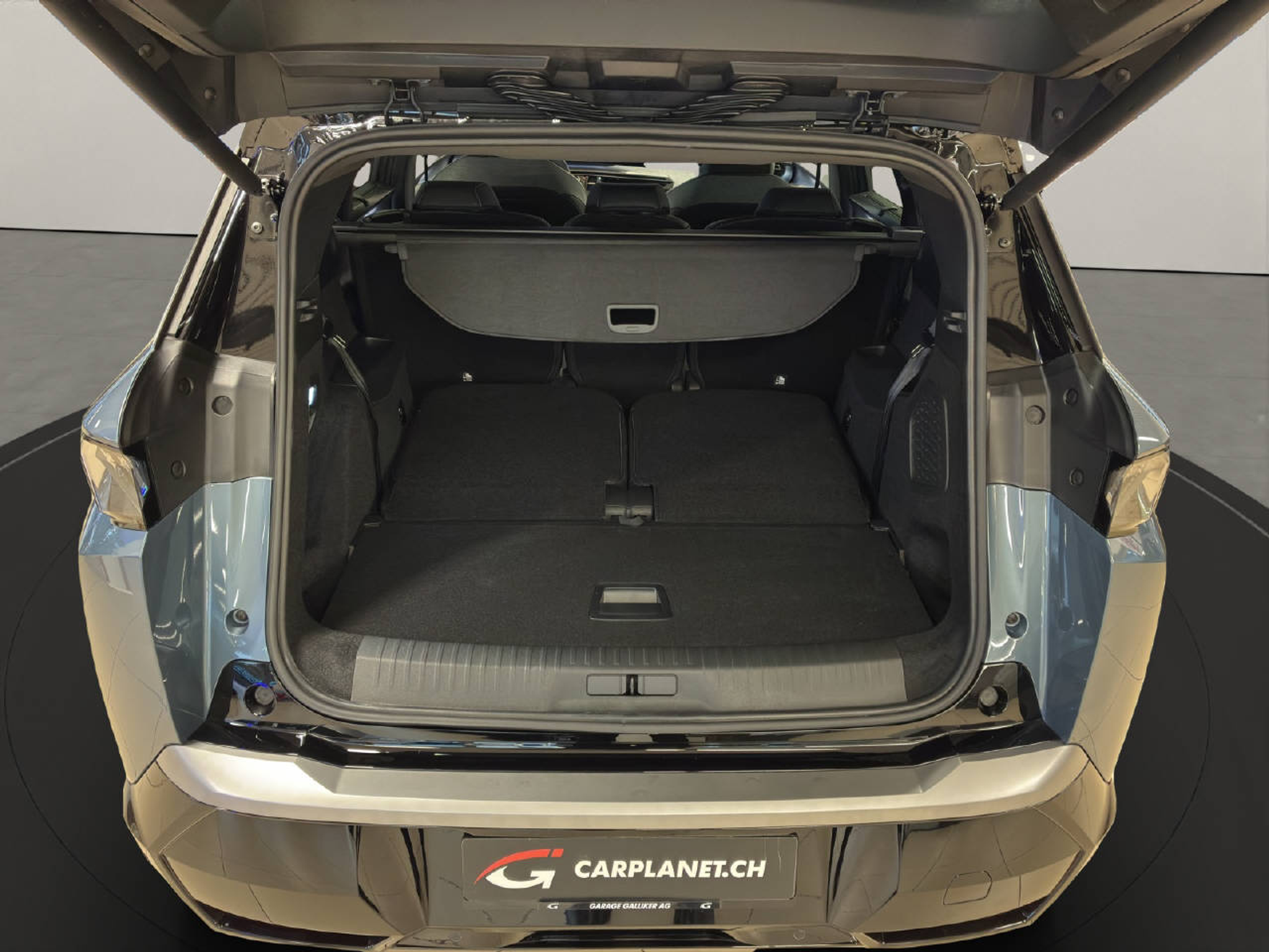 listing desktop thumbnail image 3