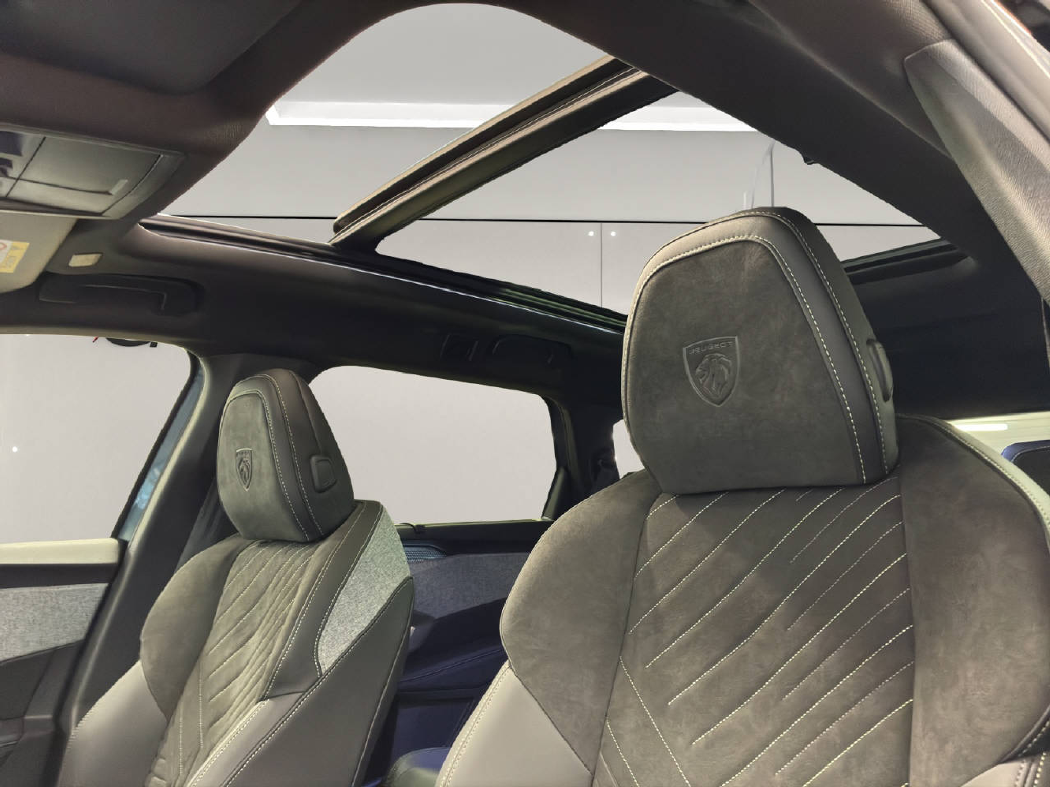 listing desktop thumbnail image 4