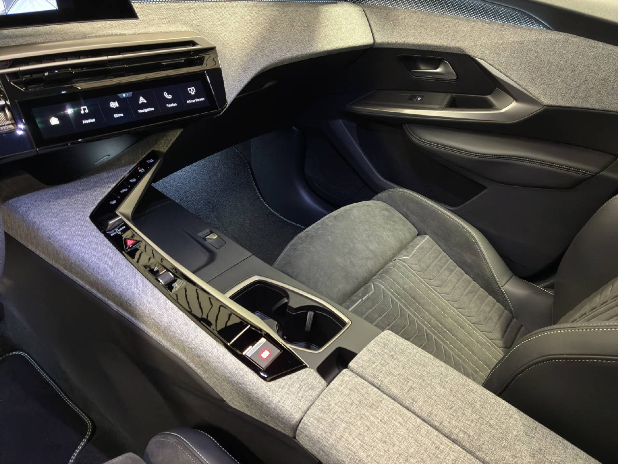 listing desktop thumbnail image 14