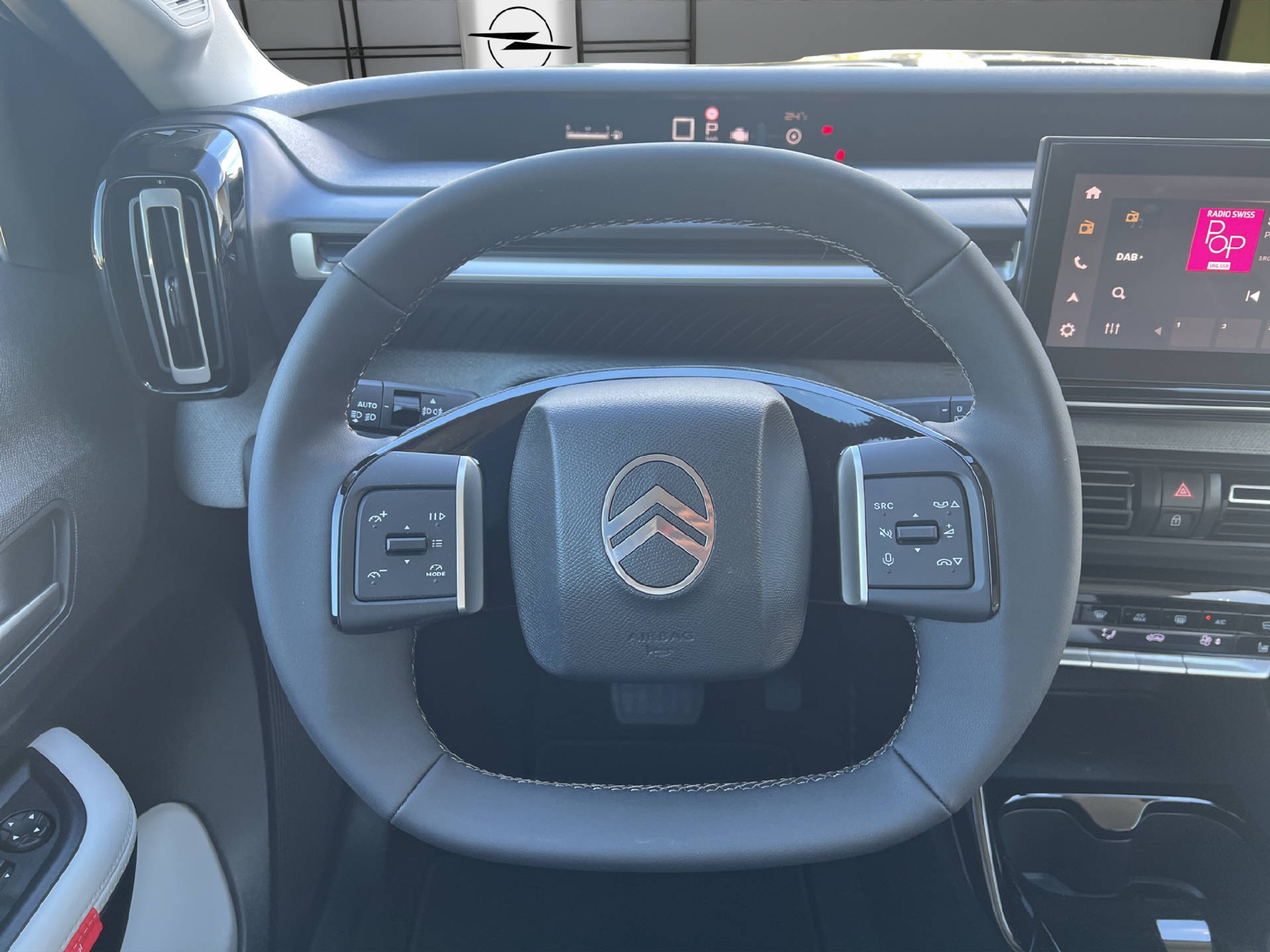 listing desktop thumbnail image 9