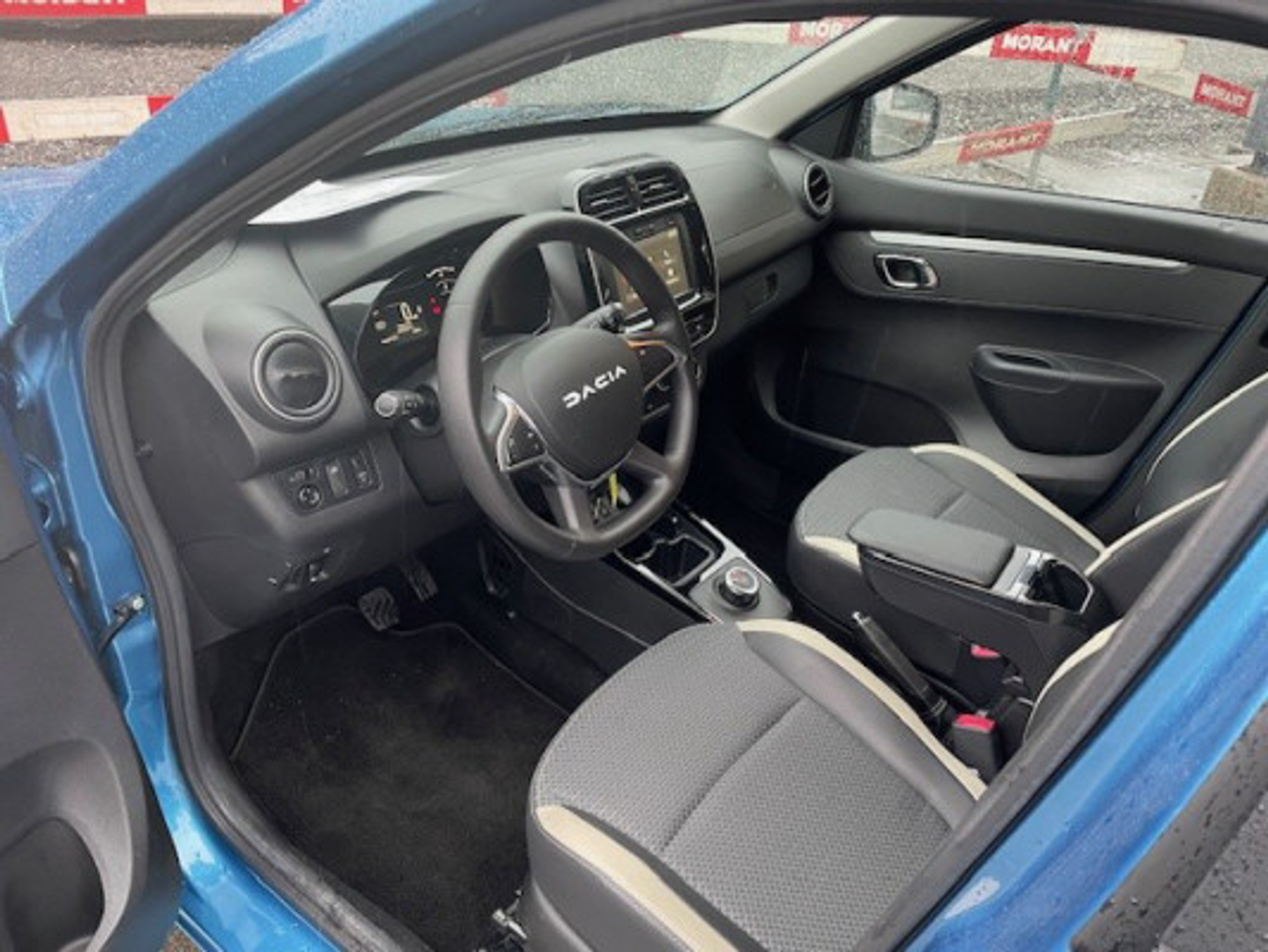 listing desktop thumbnail image 4