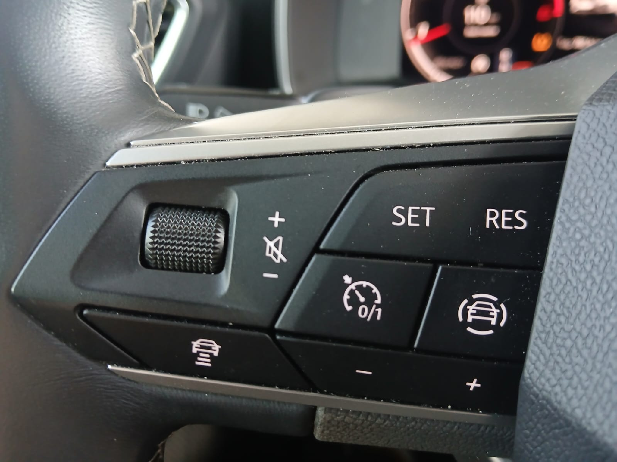 listing desktop thumbnail image 8