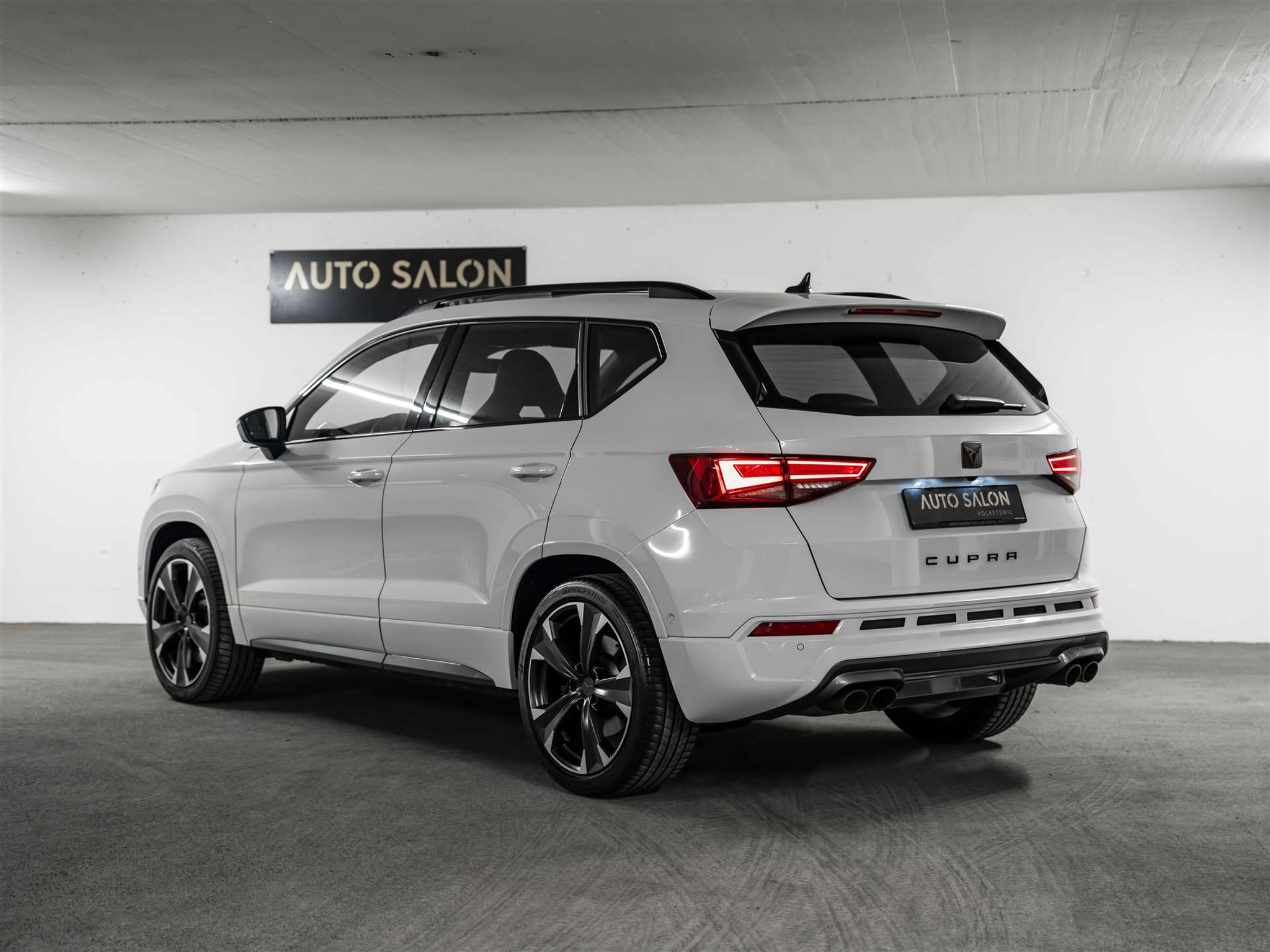 listing desktop thumbnail image 2