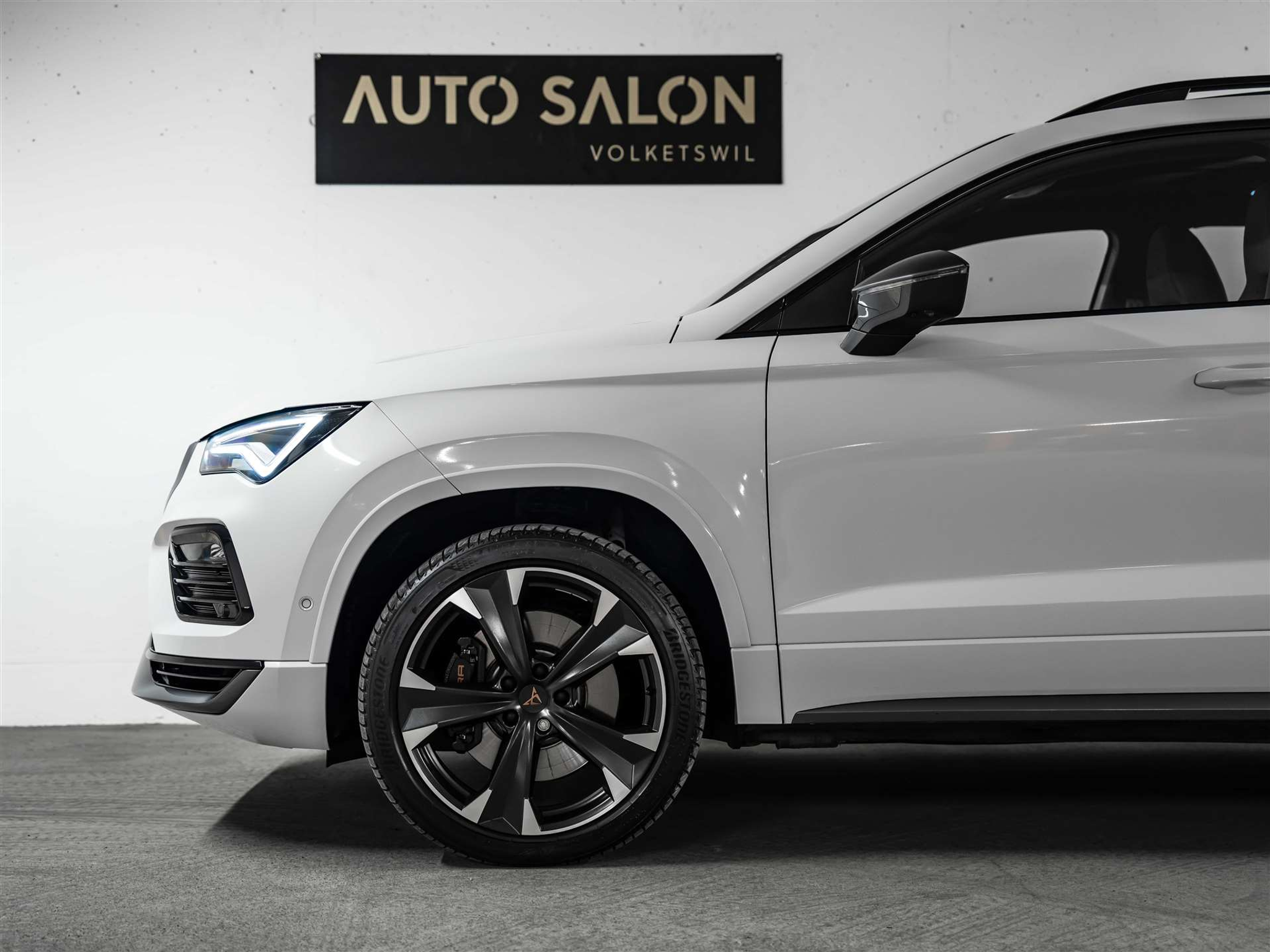 listing desktop thumbnail image 19