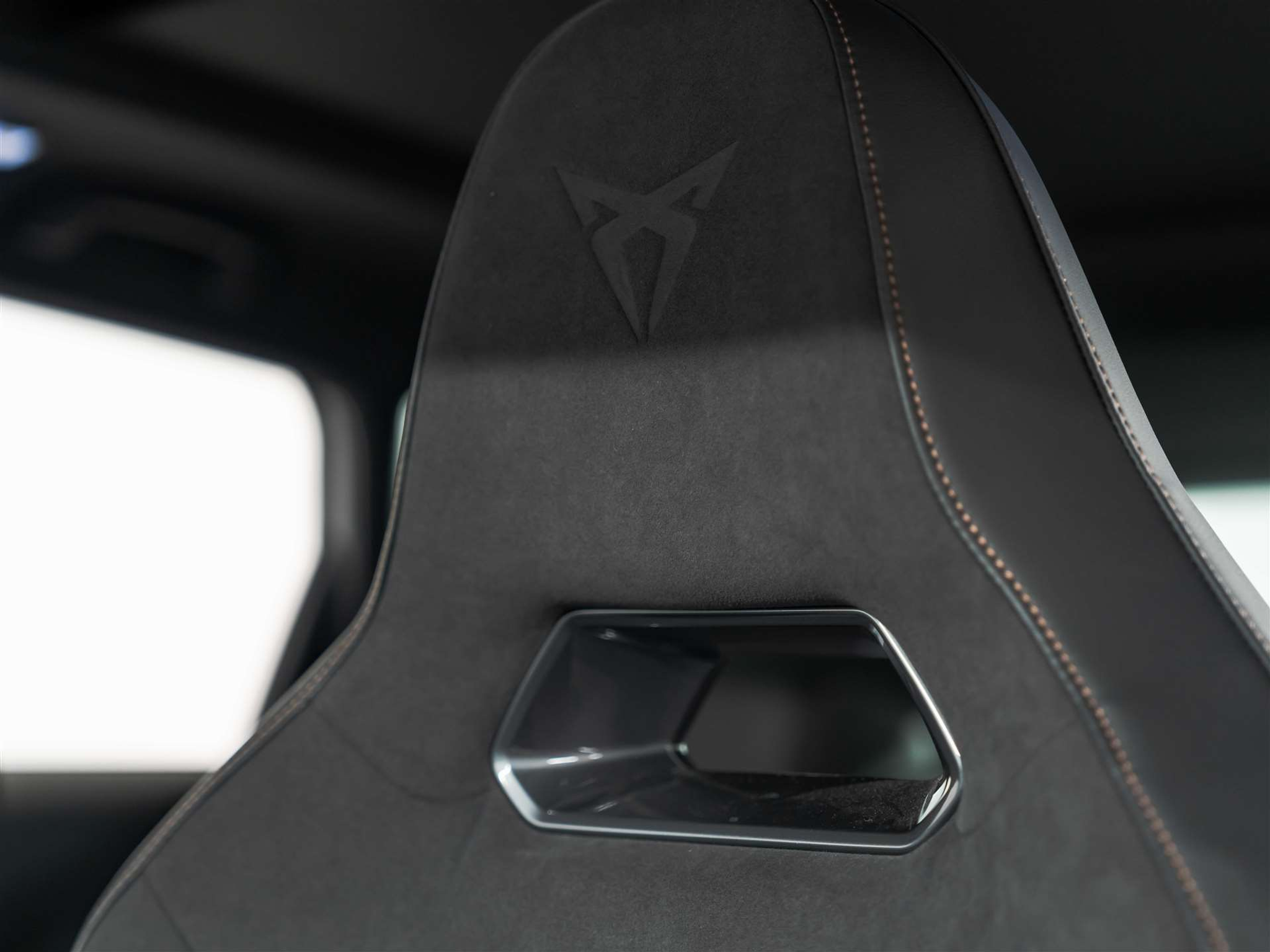 listing desktop thumbnail image 11