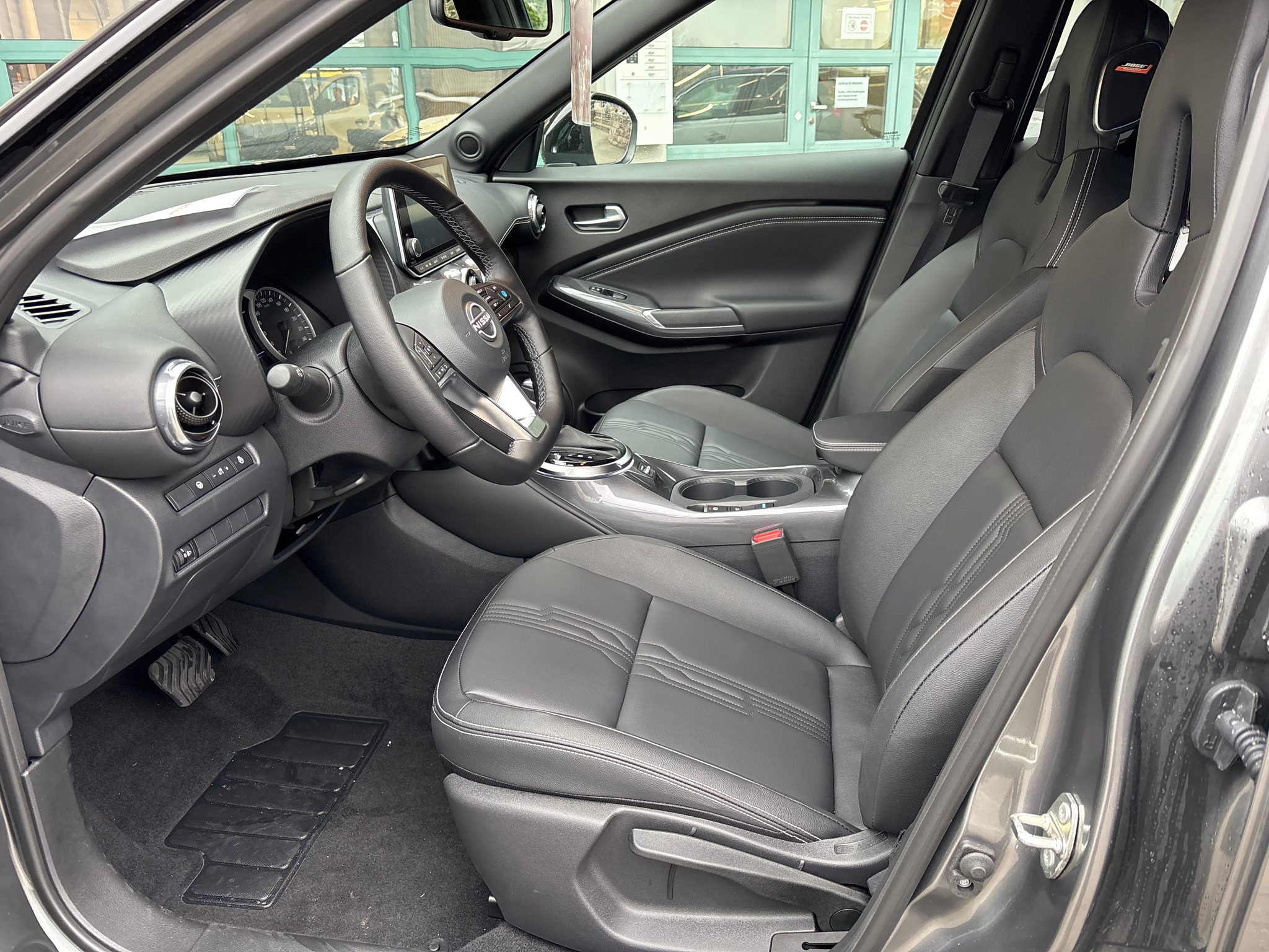 listing desktop thumbnail image 10