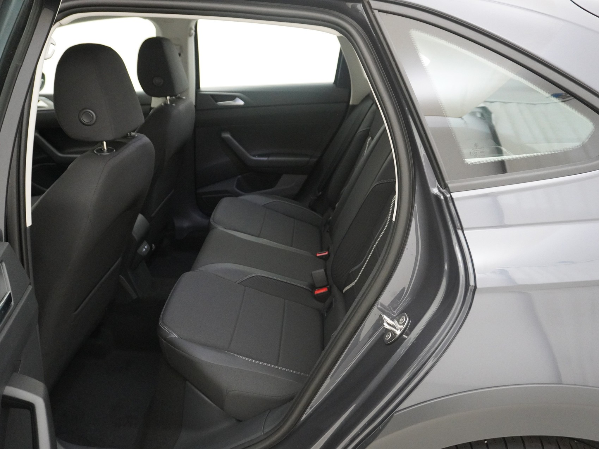 listing desktop thumbnail image 10