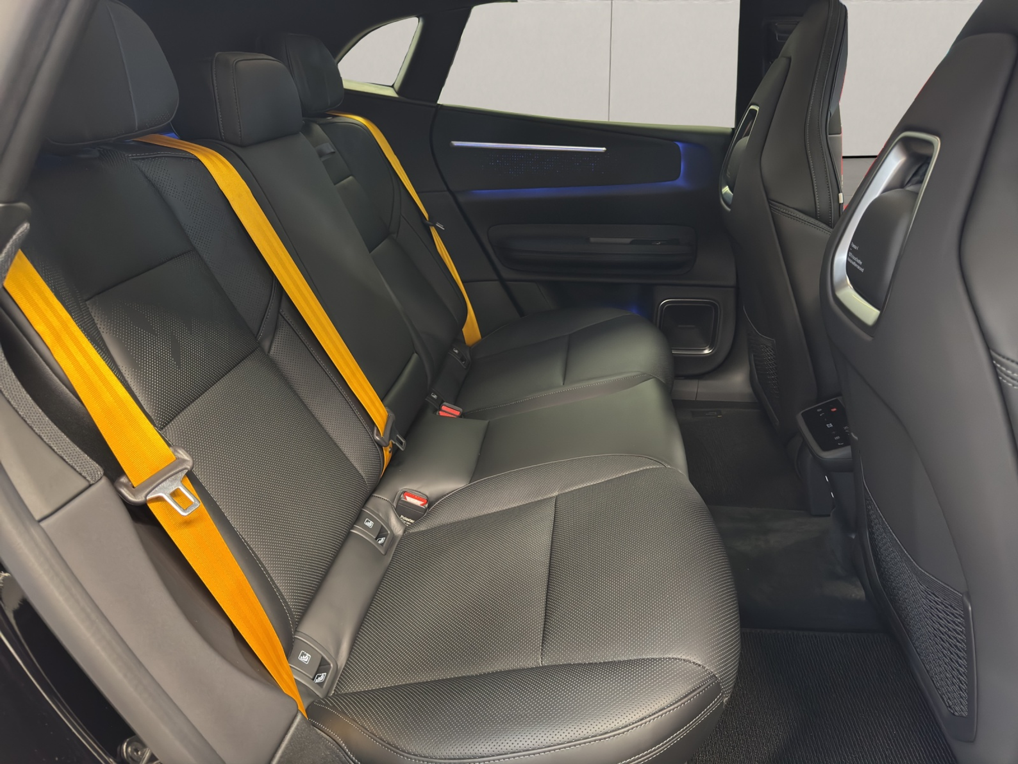 listing desktop thumbnail image 8