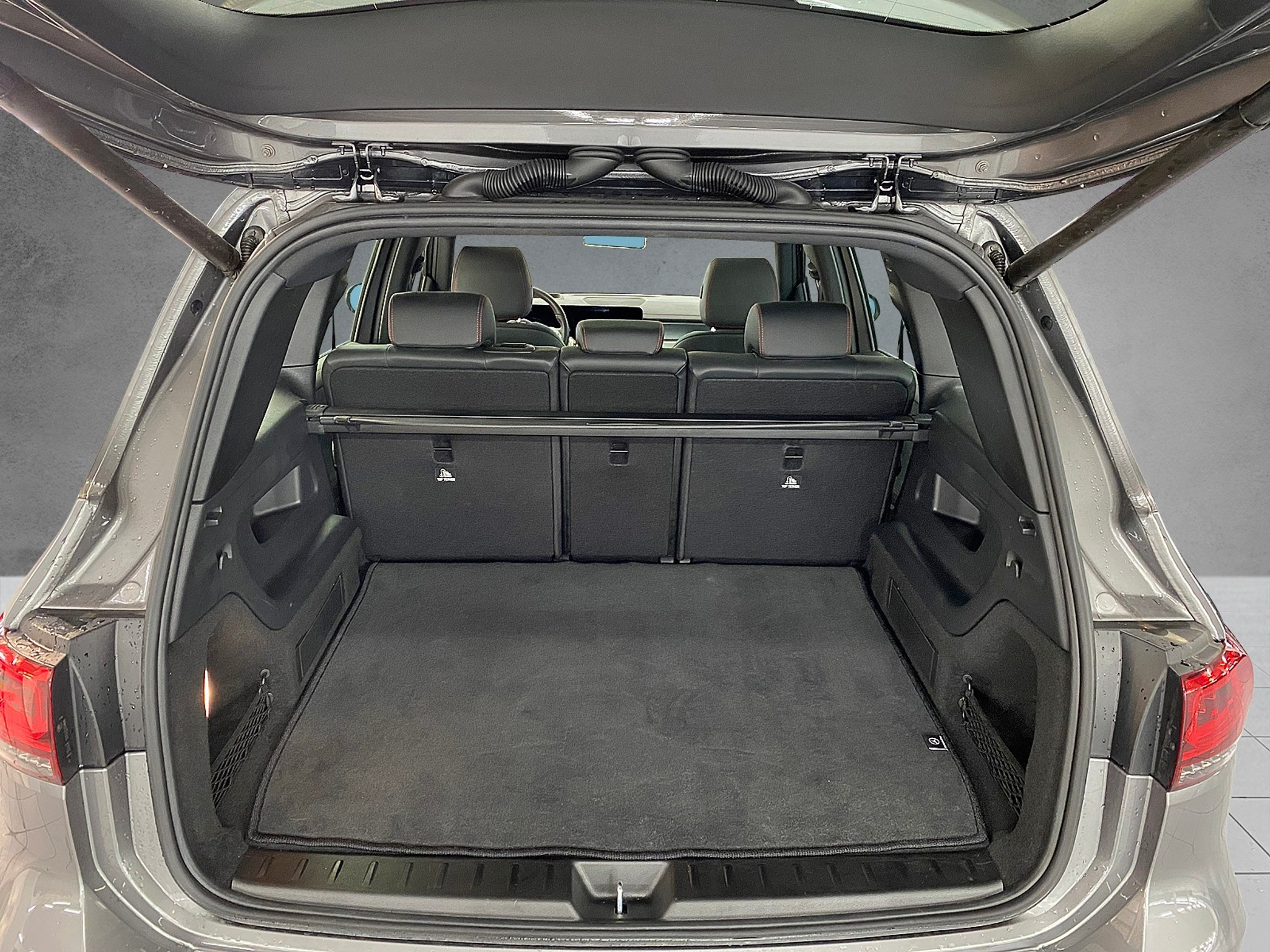 listing desktop thumbnail image 4