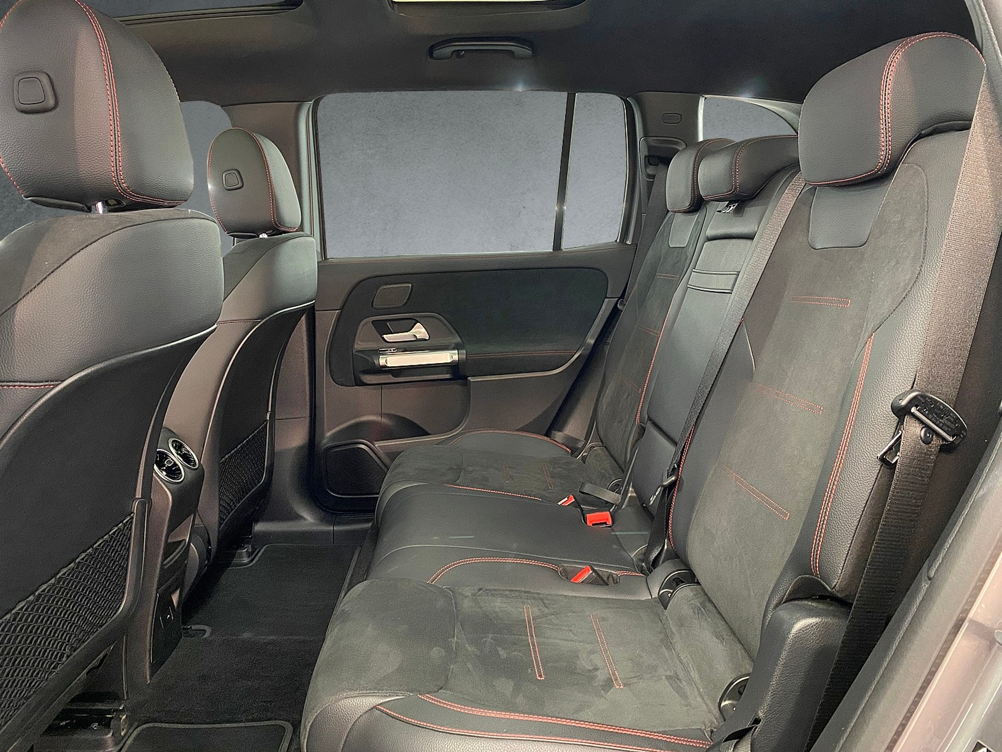 listing desktop thumbnail image 7