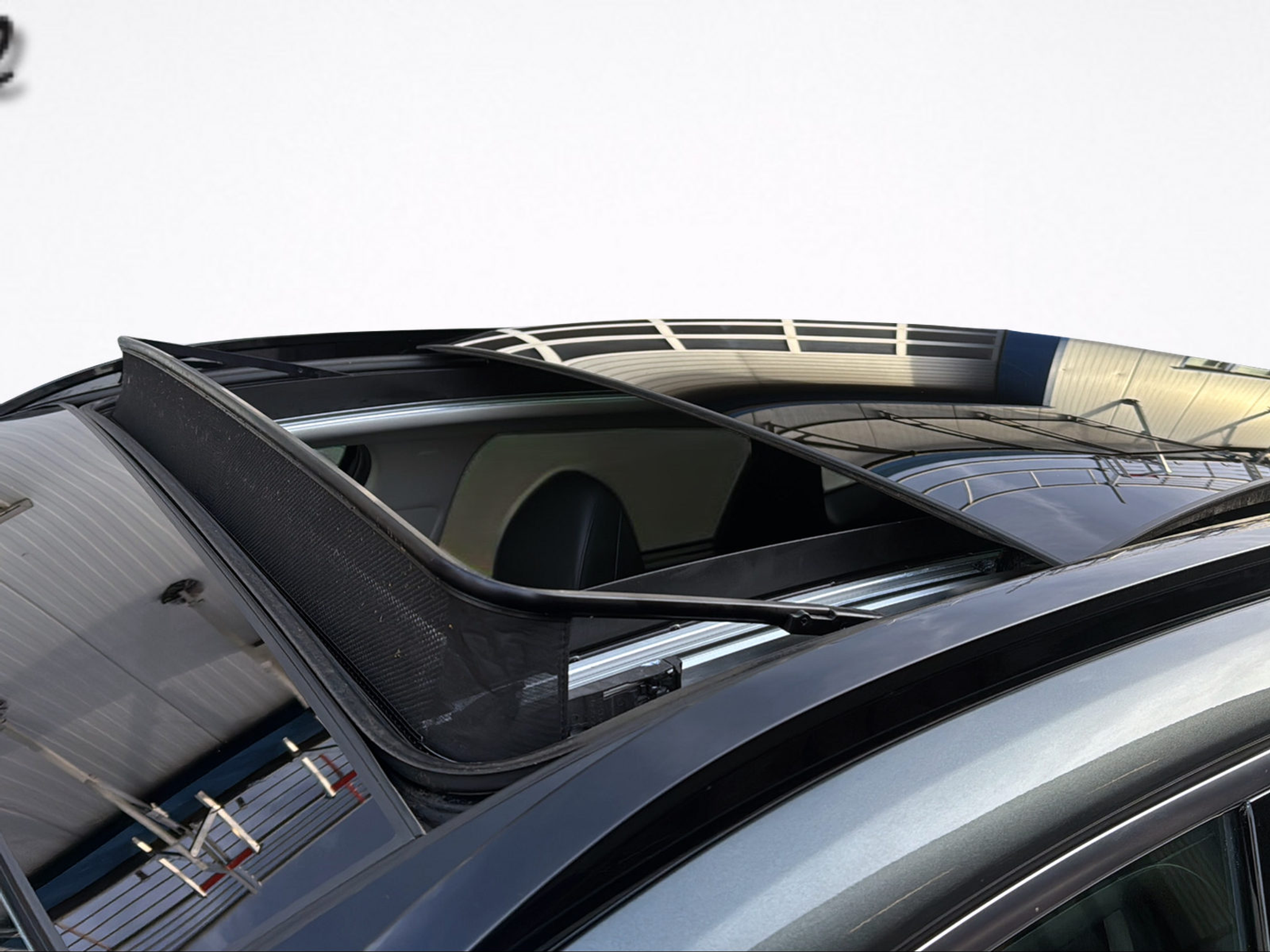 listing desktop thumbnail image 3