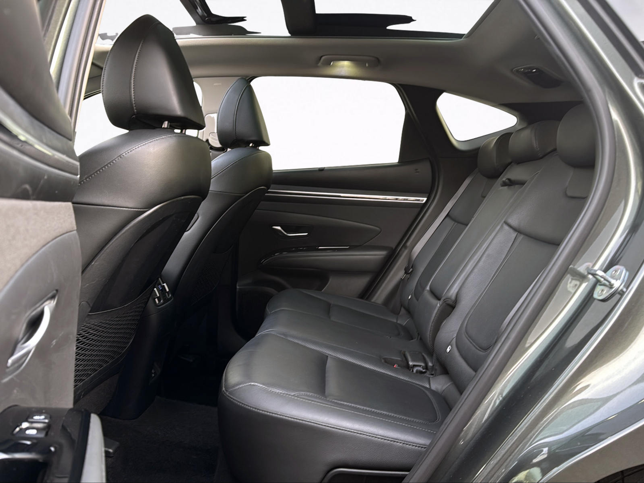 listing desktop thumbnail image 16