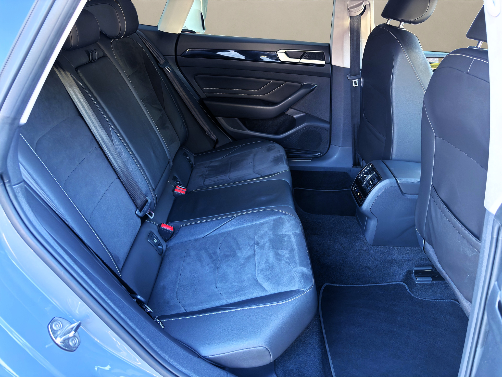 listing desktop thumbnail image 14