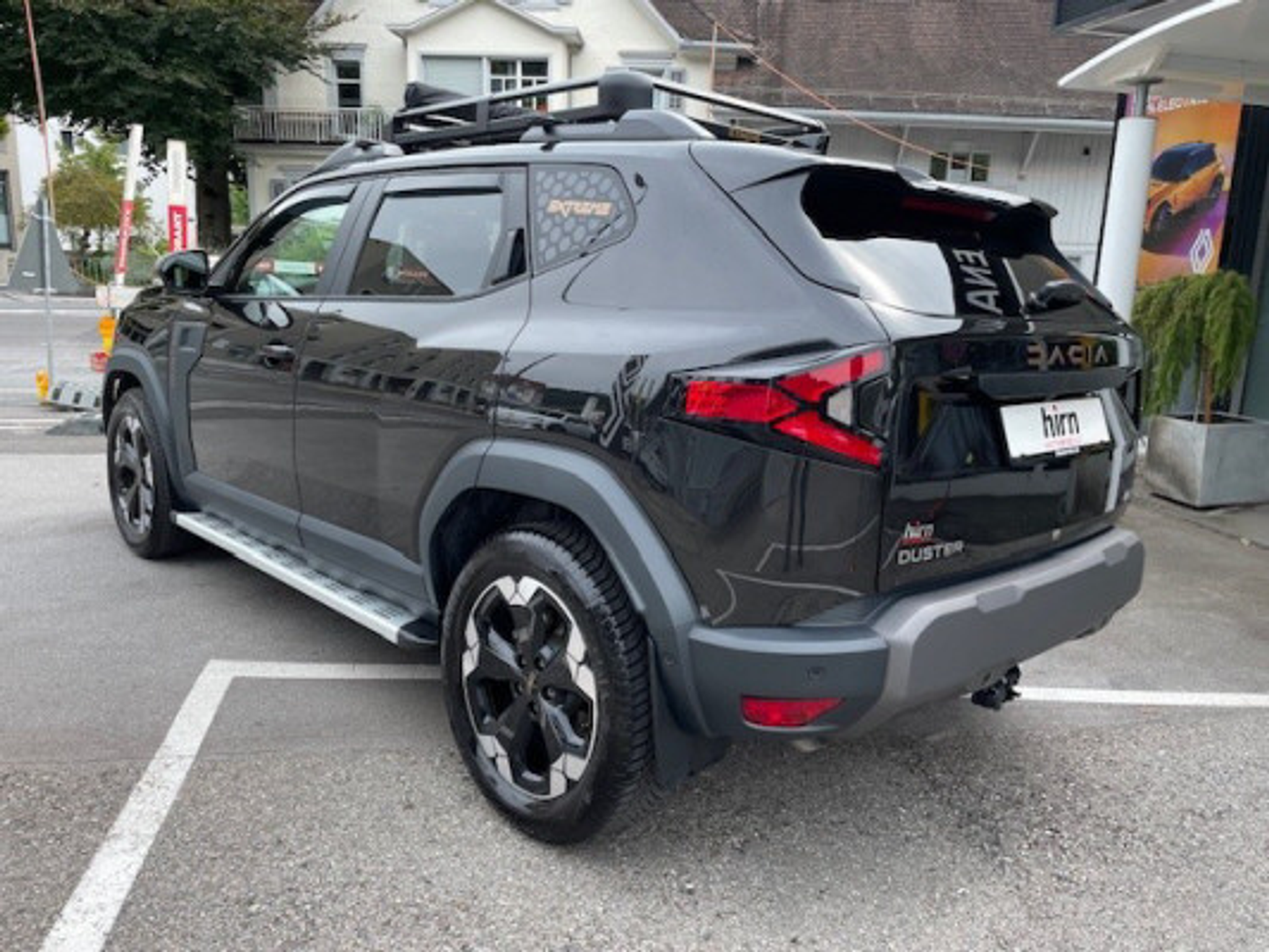 listing desktop thumbnail image 1