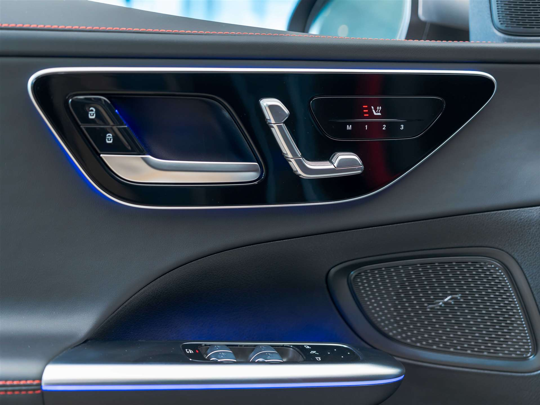 listing desktop thumbnail image 25