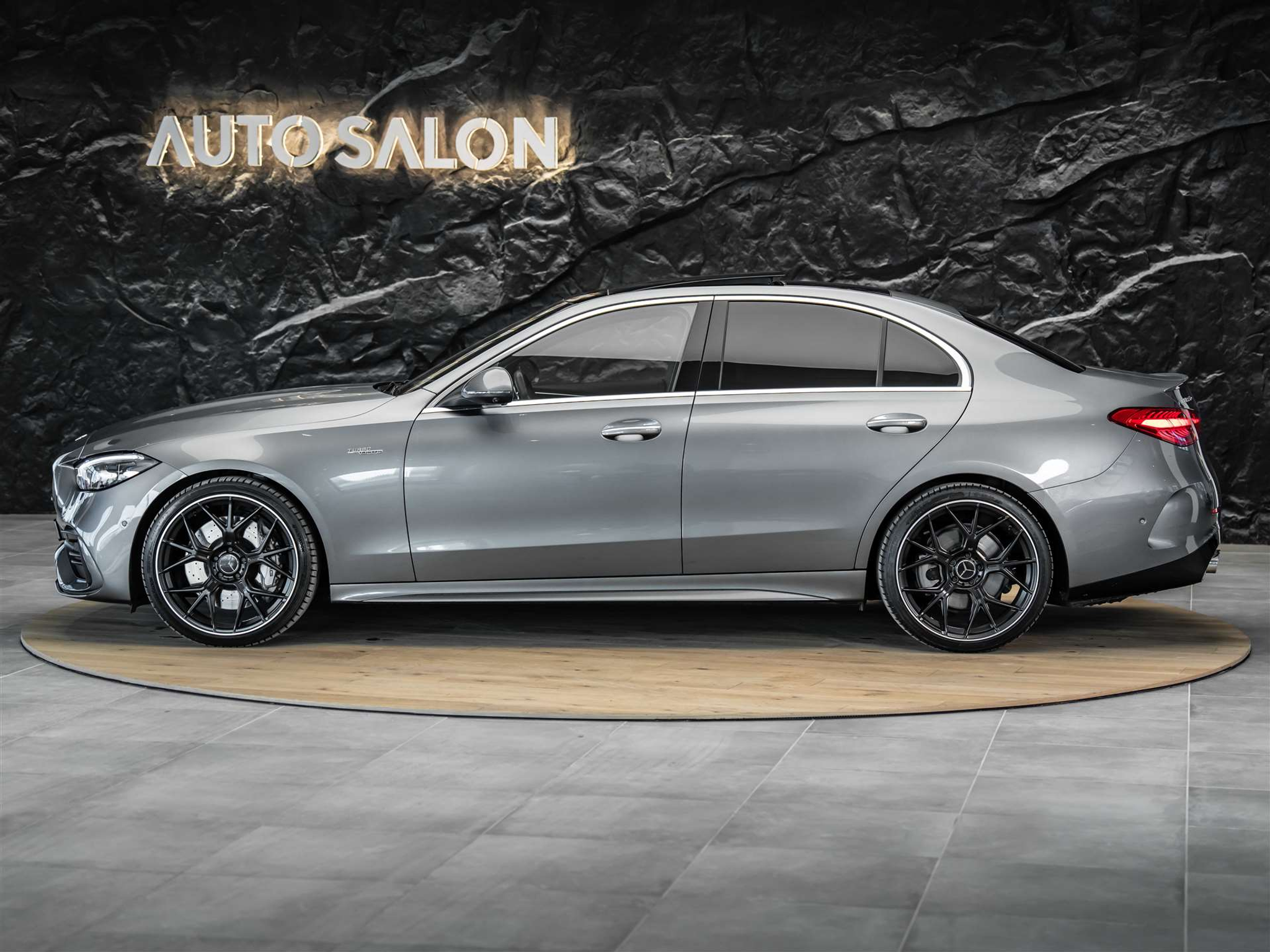 listing desktop thumbnail image 1