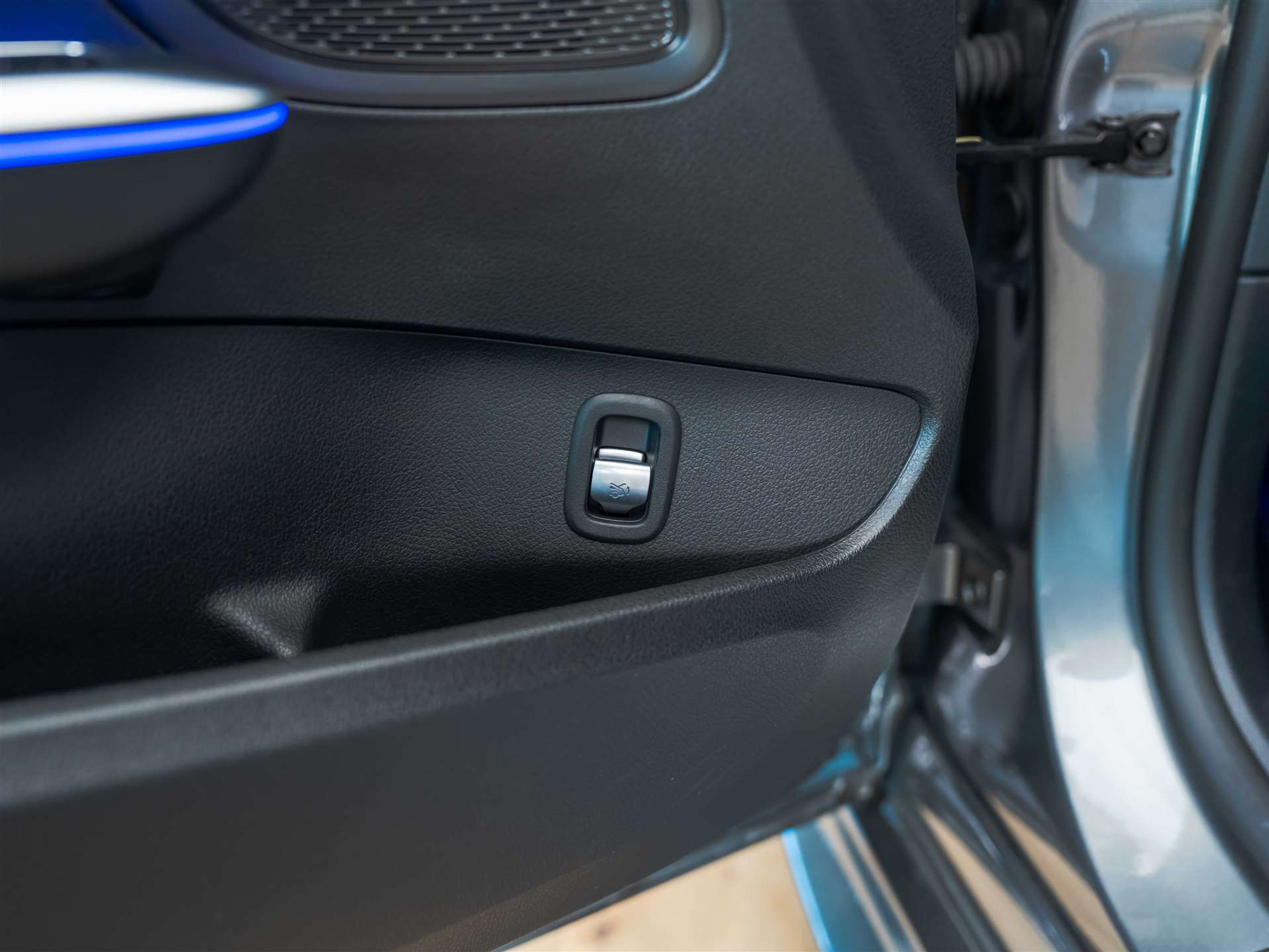 listing desktop thumbnail image 27