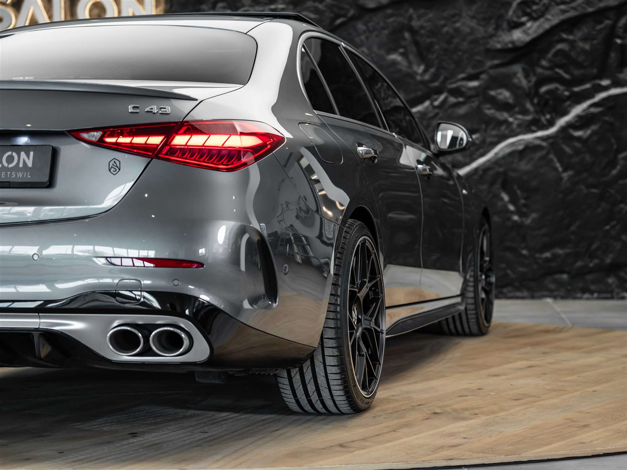 listing desktop thumbnail image 22