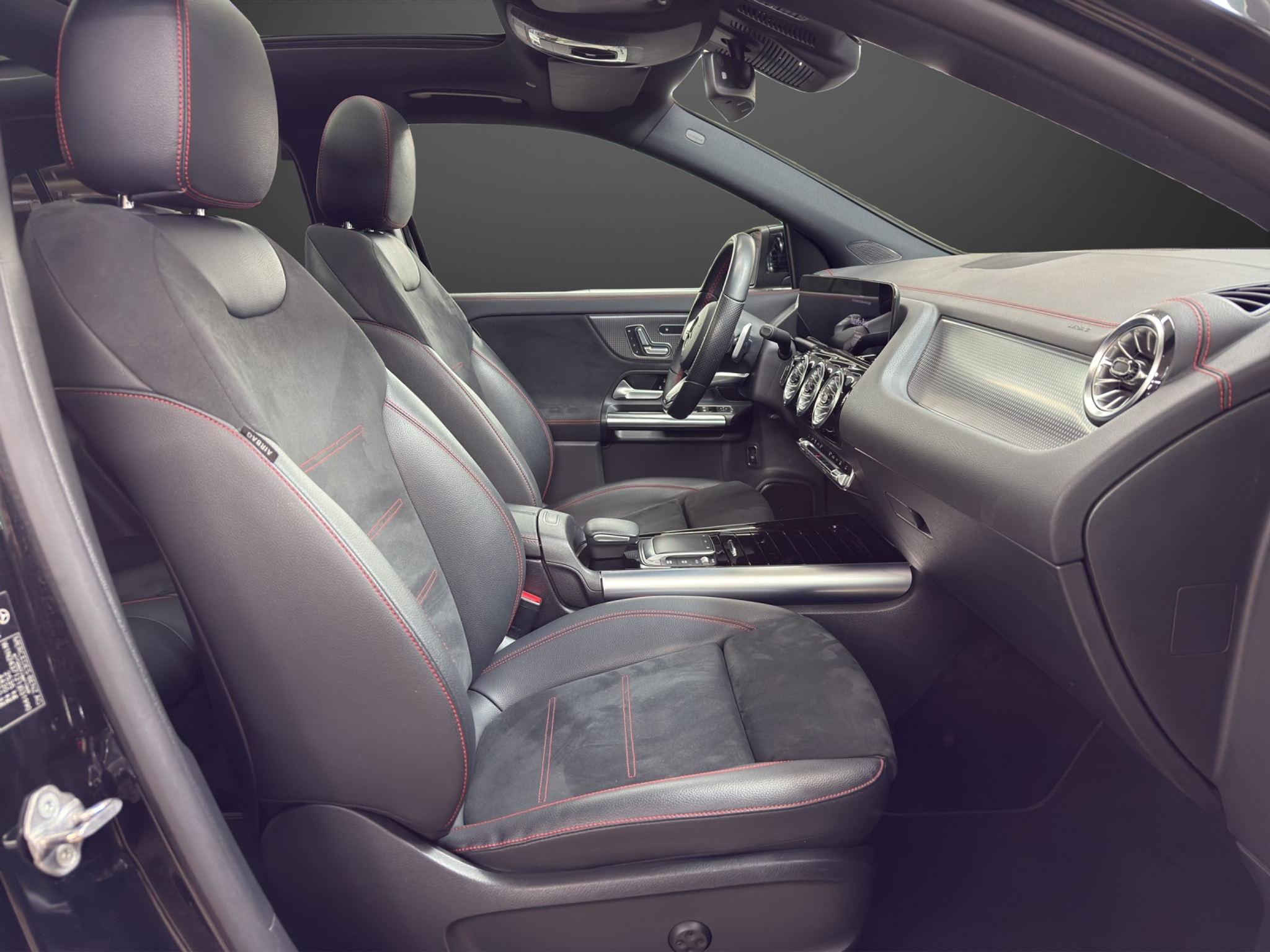 listing desktop thumbnail image 11