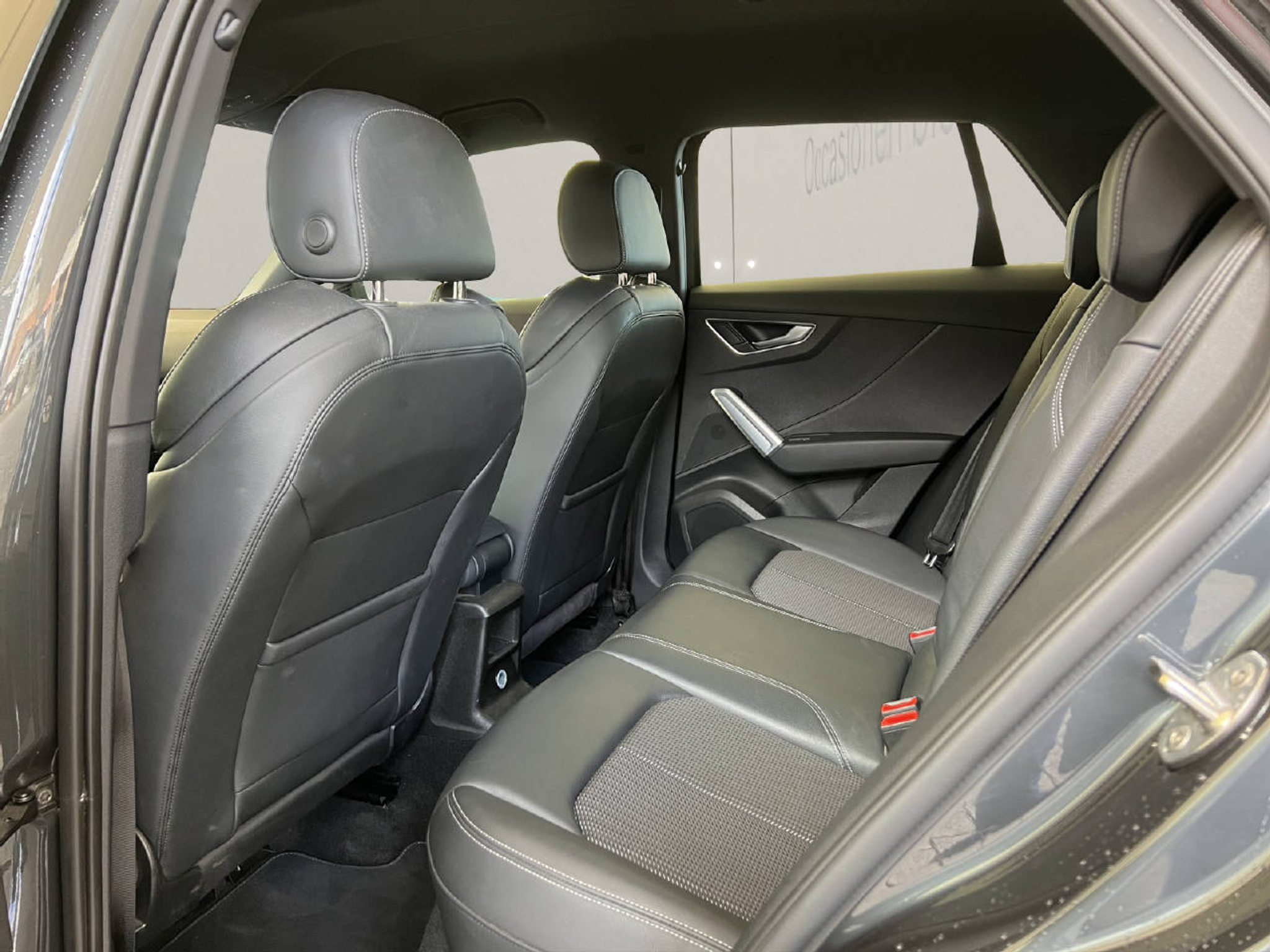 listing desktop thumbnail image 18