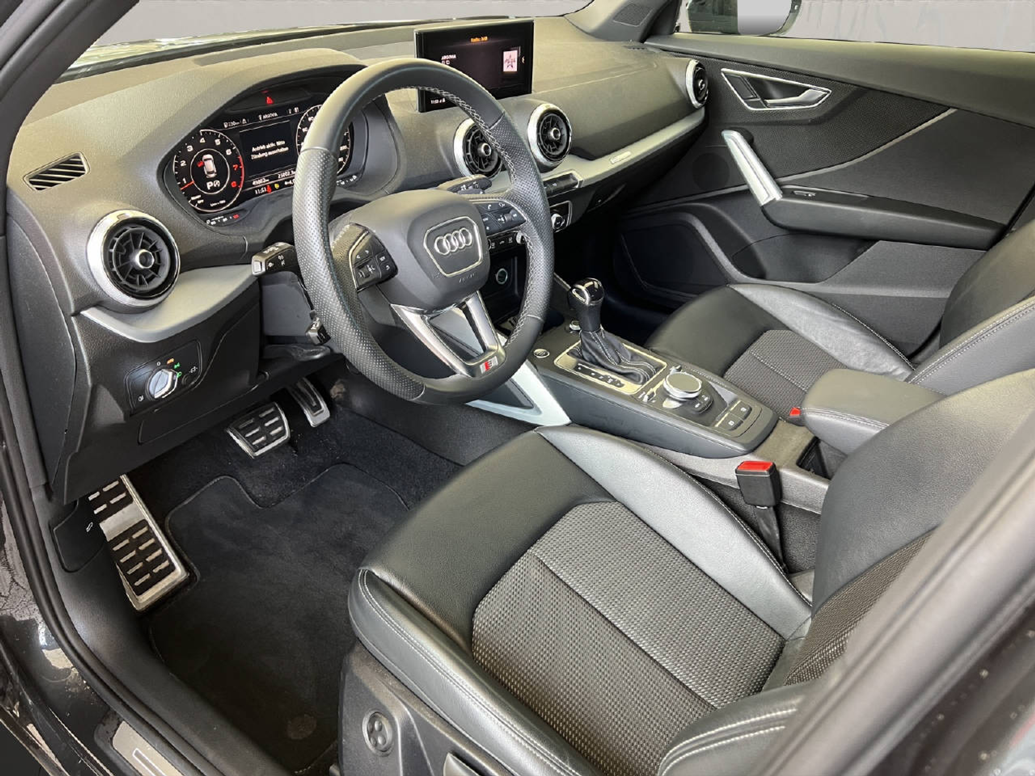 listing desktop thumbnail image 10