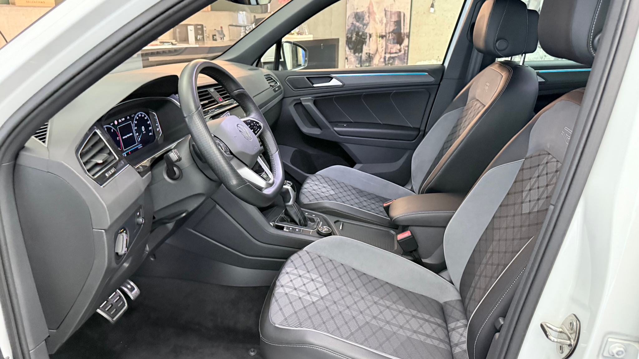 listing desktop thumbnail image 6