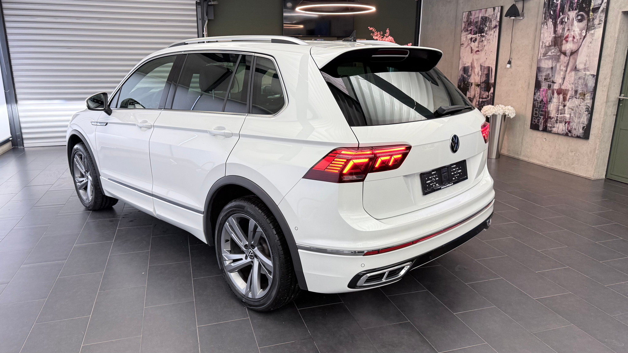 listing desktop thumbnail image 12