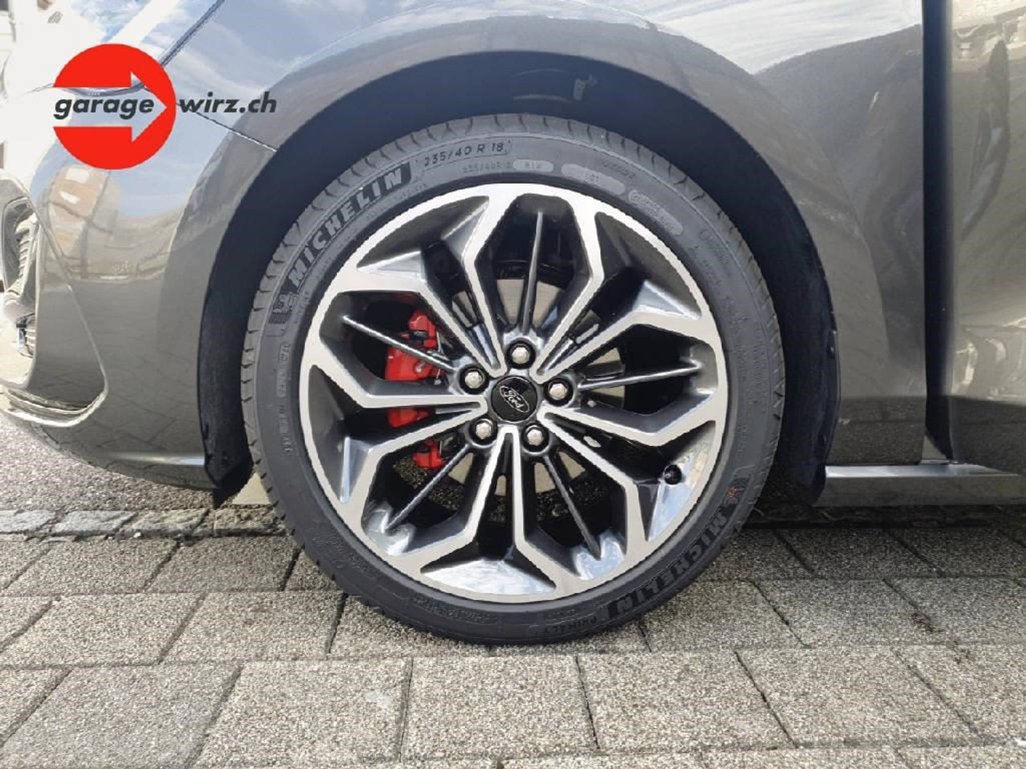 listing desktop thumbnail image 9