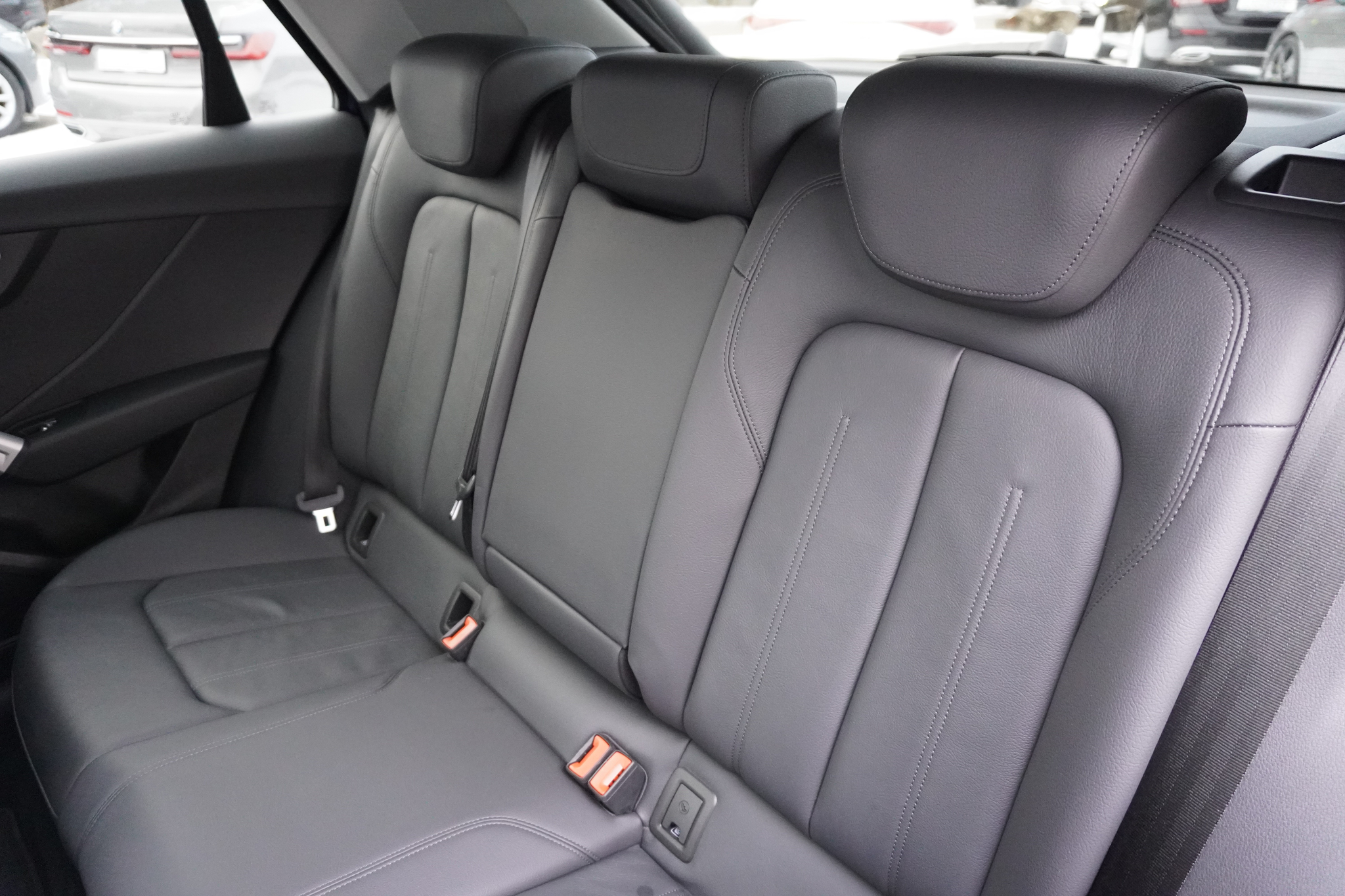 listing desktop thumbnail image 13