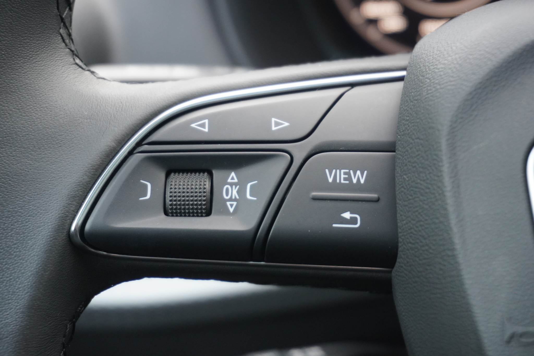 listing desktop thumbnail image 18