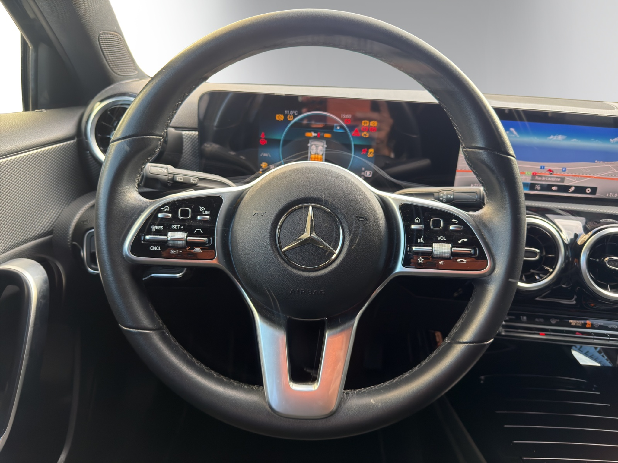 listing desktop thumbnail image 12