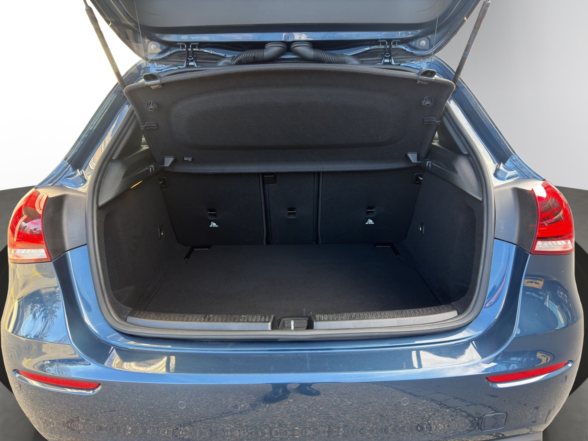 listing desktop thumbnail image 9