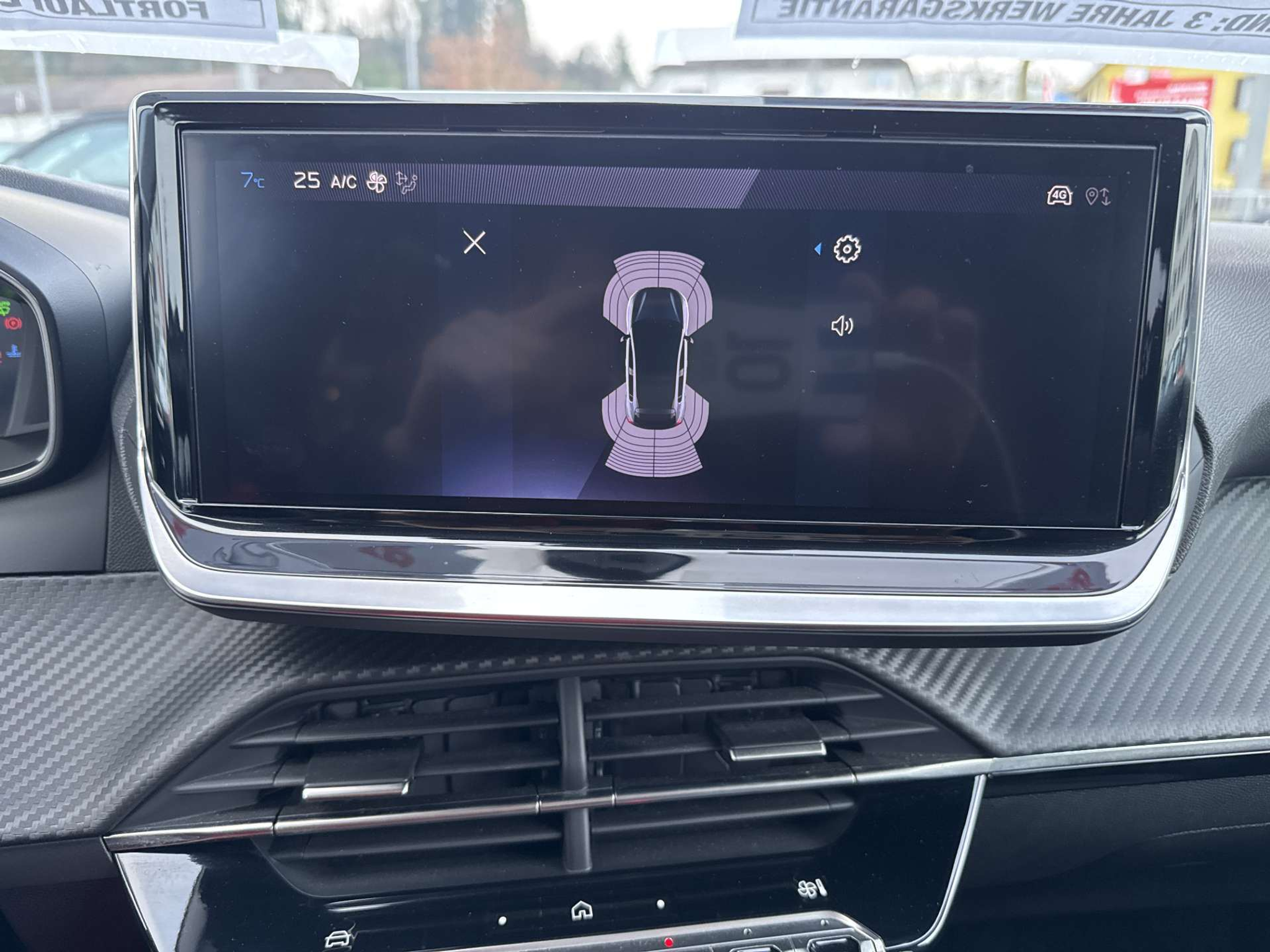 listing desktop thumbnail image 9