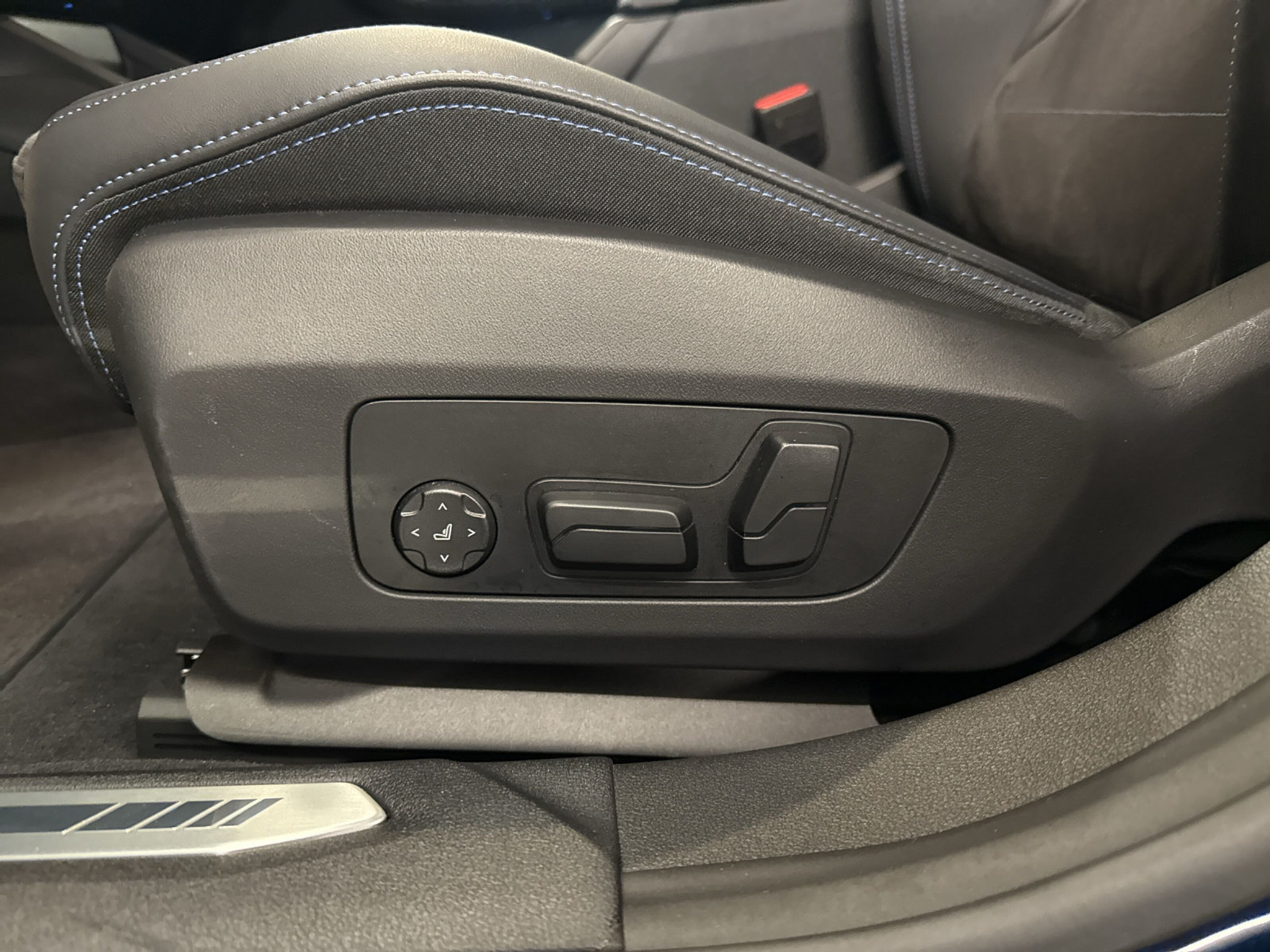 listing desktop thumbnail image 18