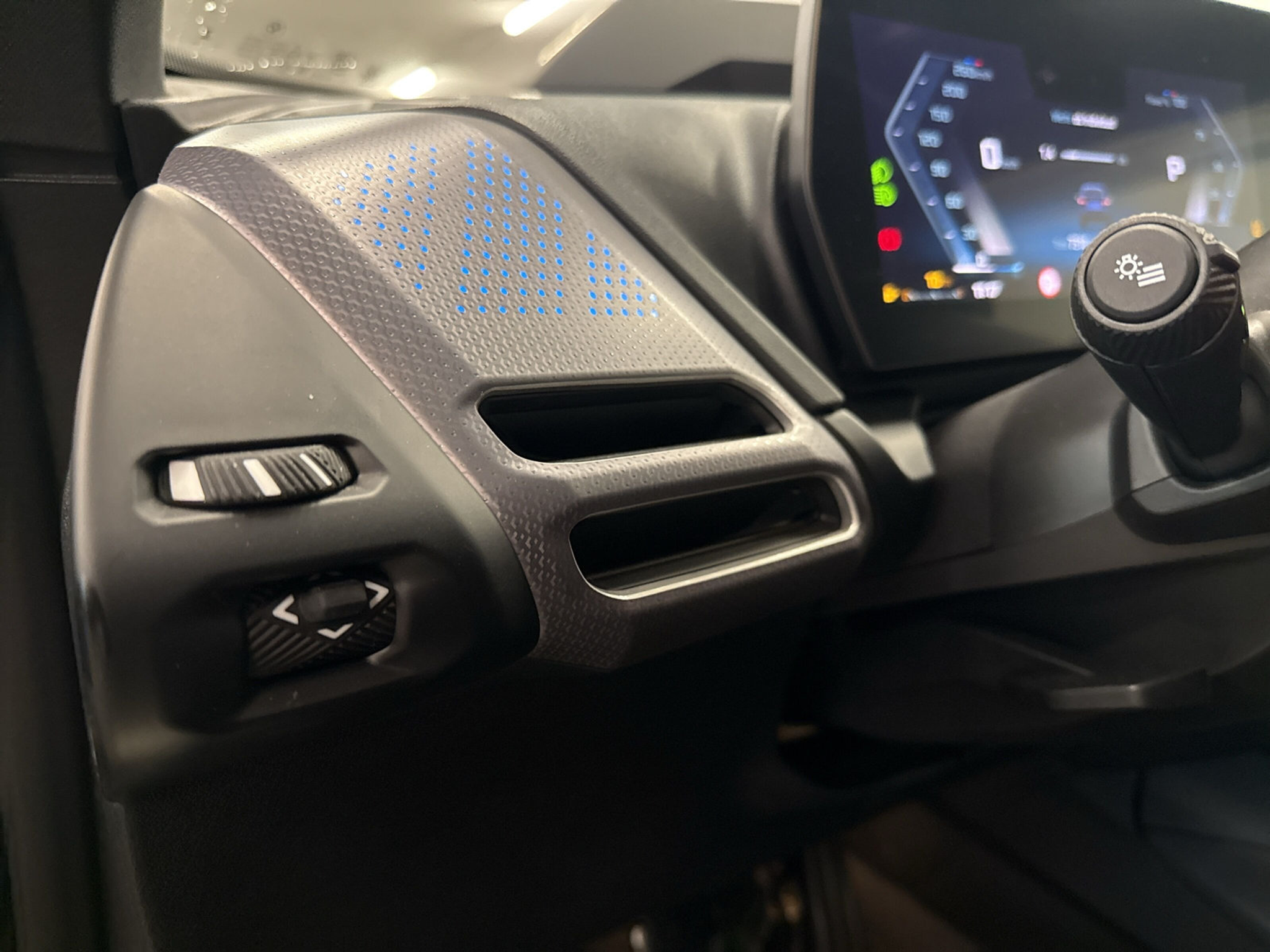 listing desktop thumbnail image 19