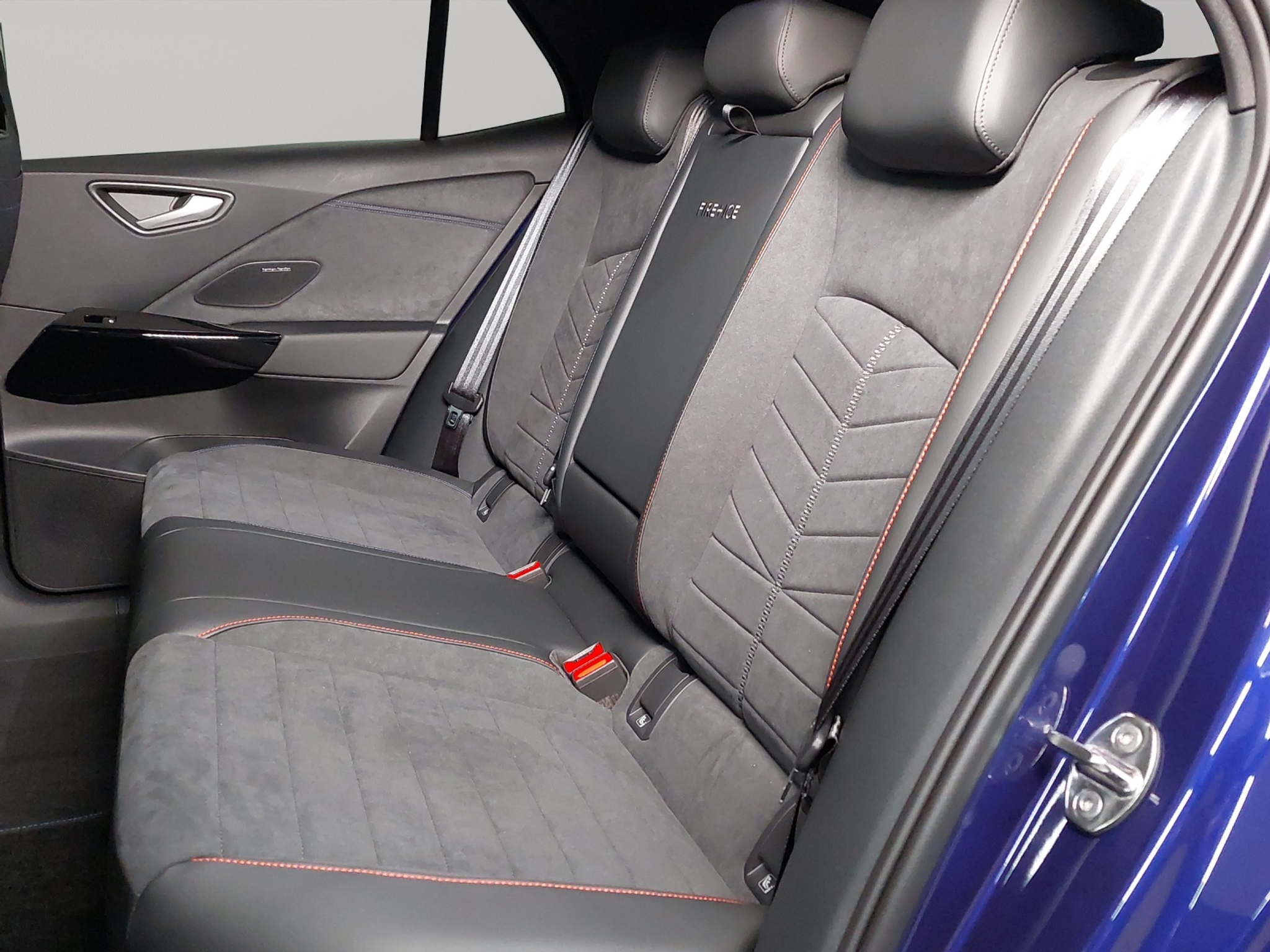 listing desktop thumbnail image 8