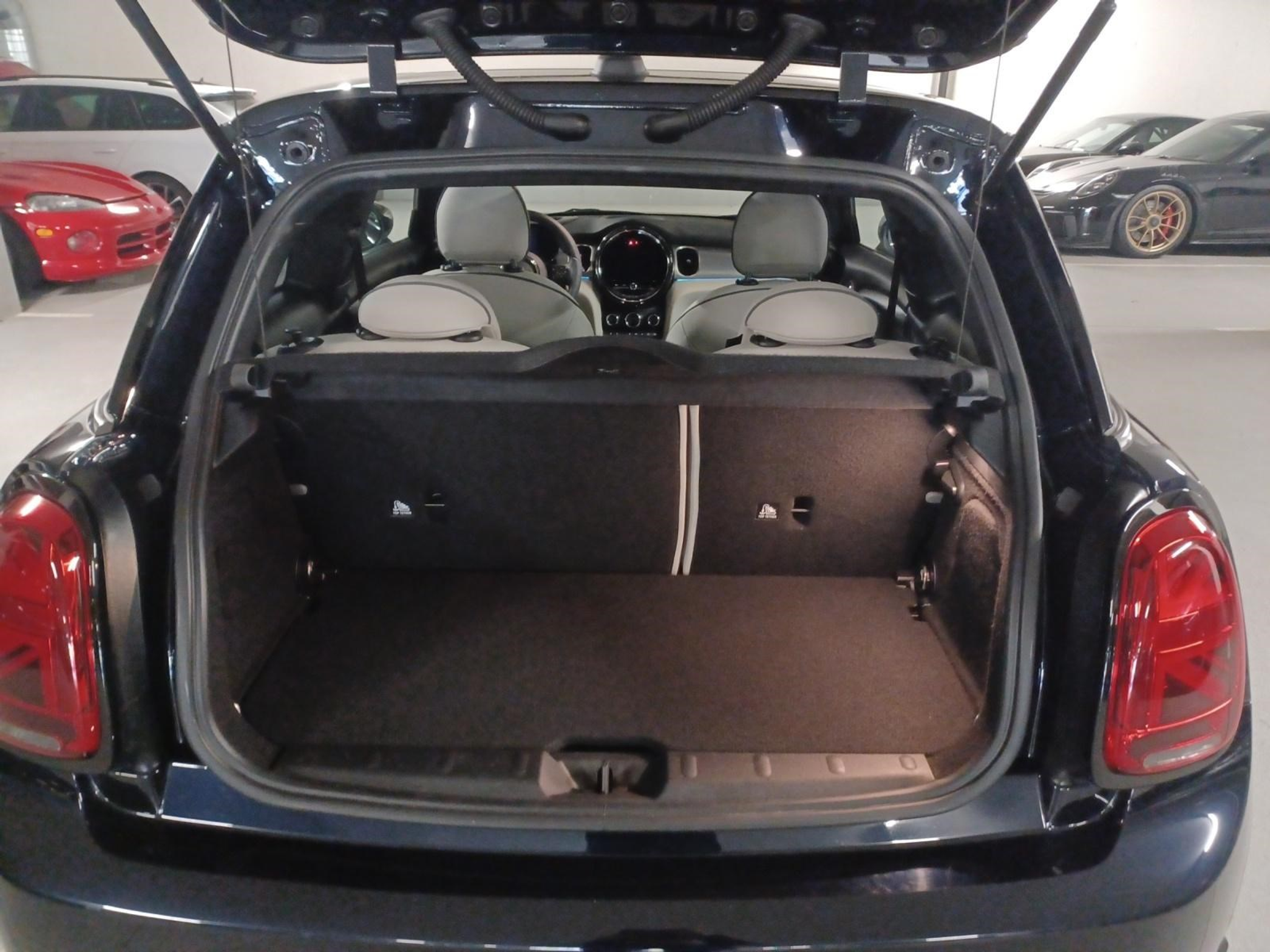 listing desktop thumbnail image 14