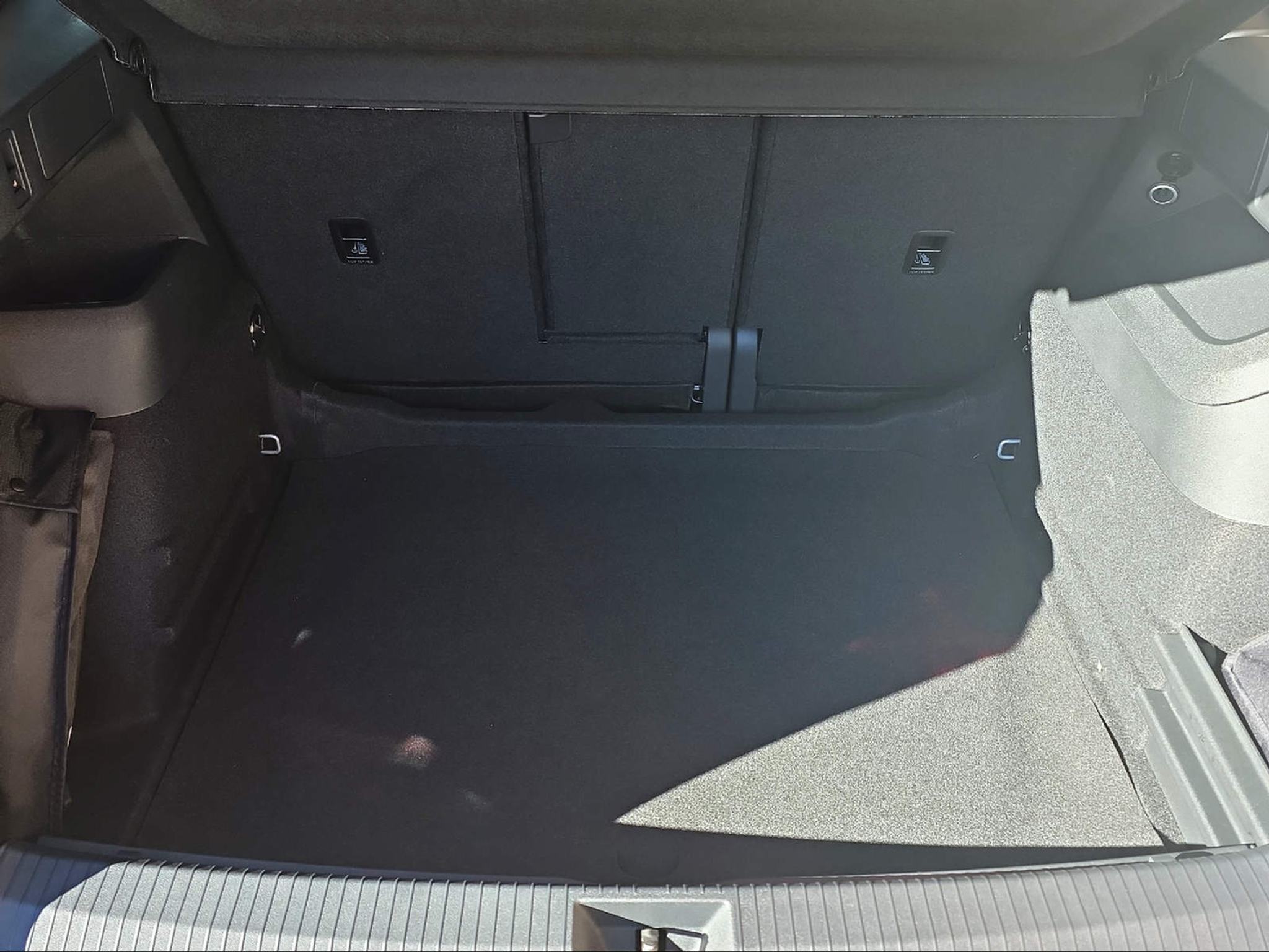 listing desktop thumbnail image 13