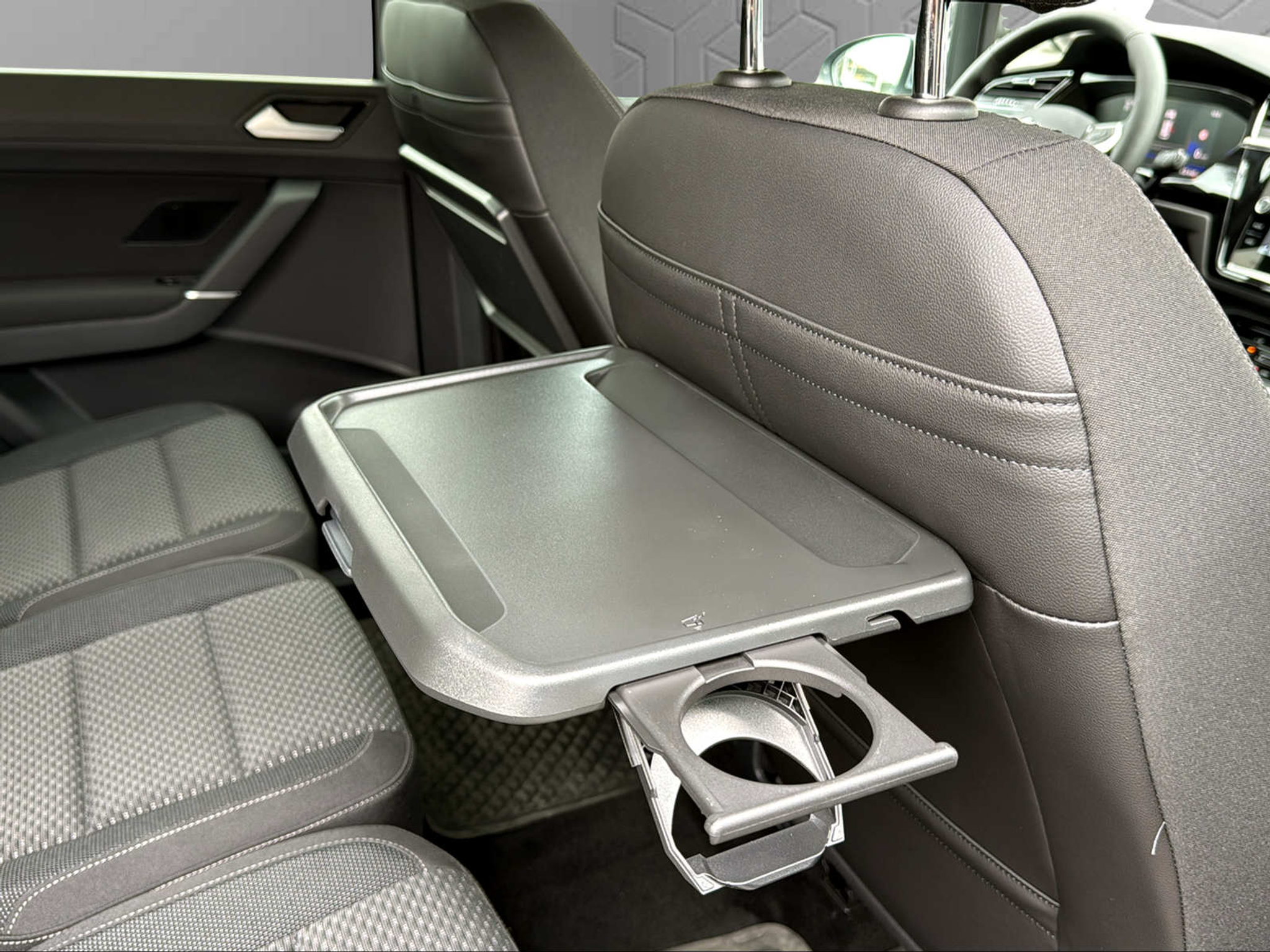 listing desktop thumbnail image 11