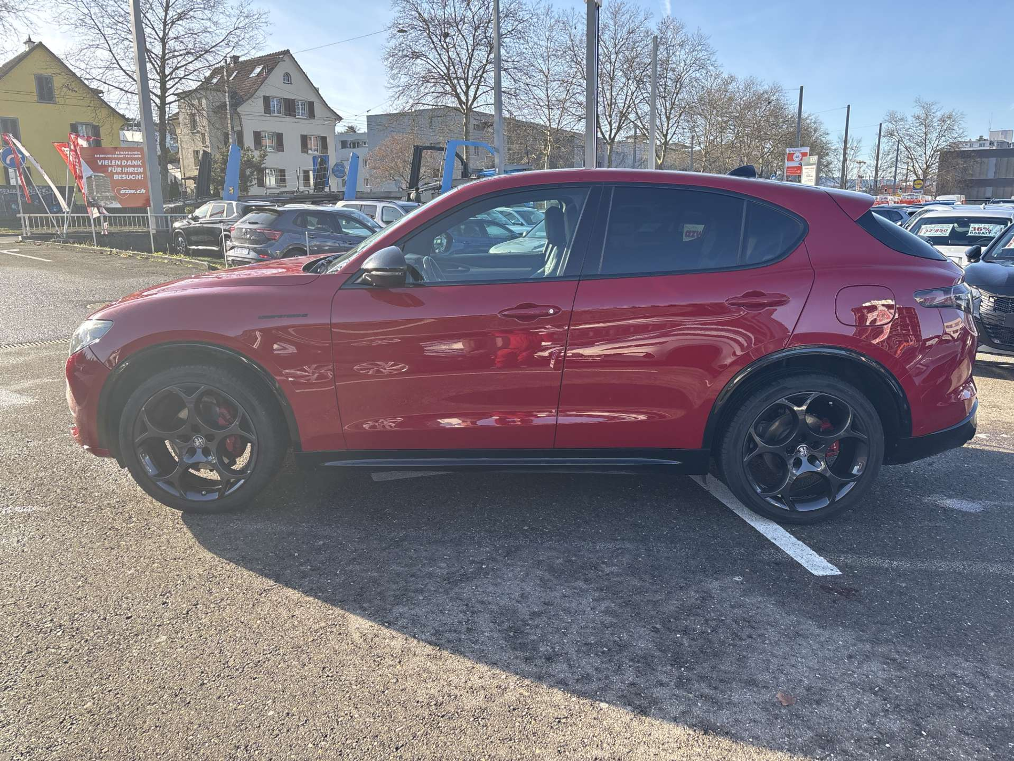 listing desktop thumbnail image 9