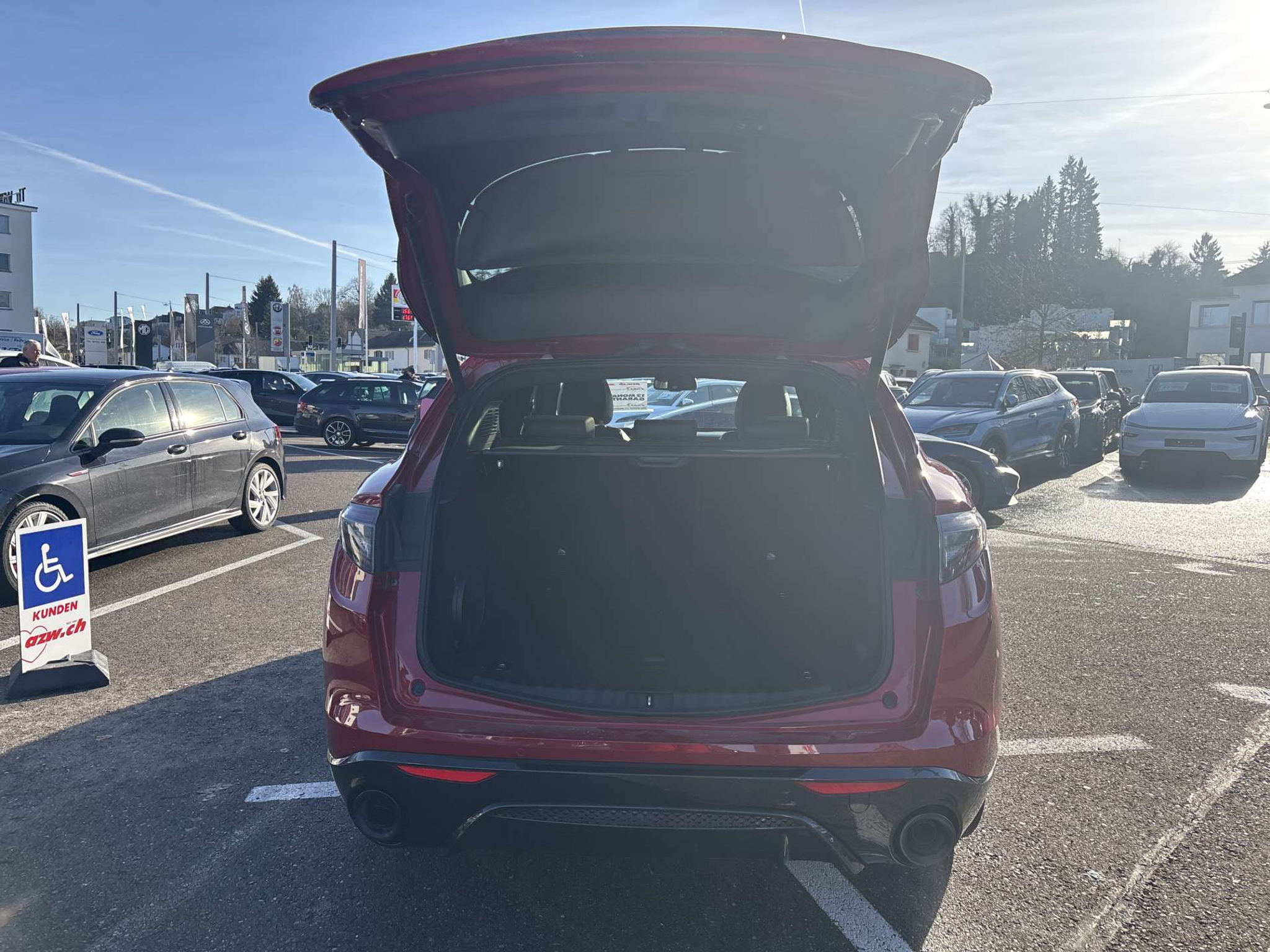 listing desktop thumbnail image 7