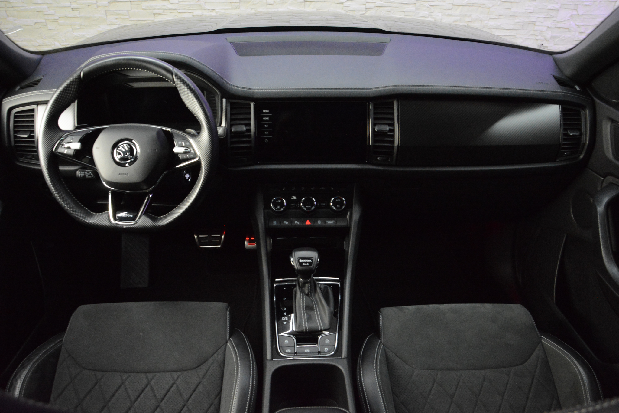 listing desktop thumbnail image 11