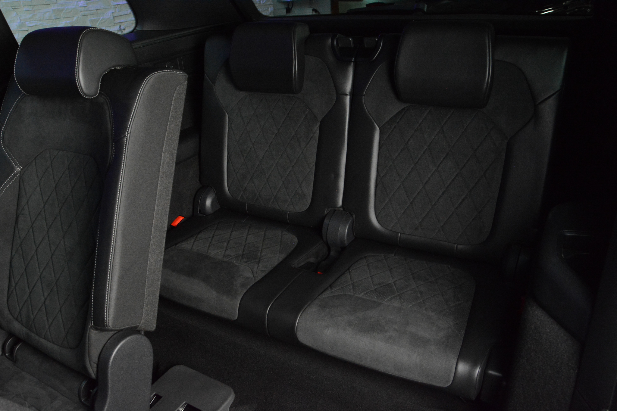 listing desktop thumbnail image 10