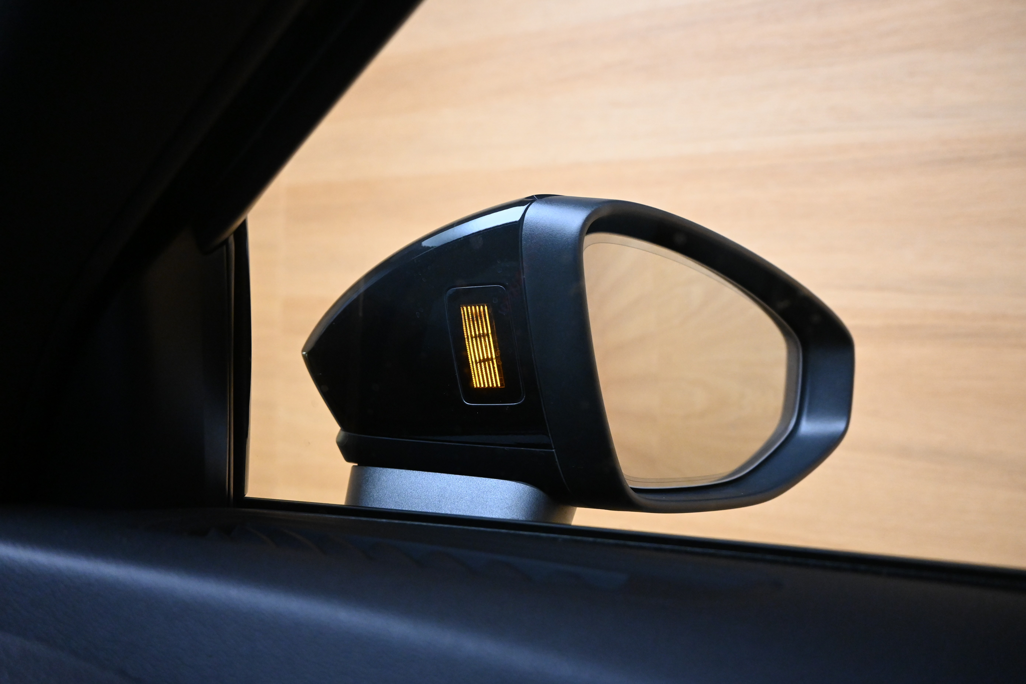 listing desktop thumbnail image 17