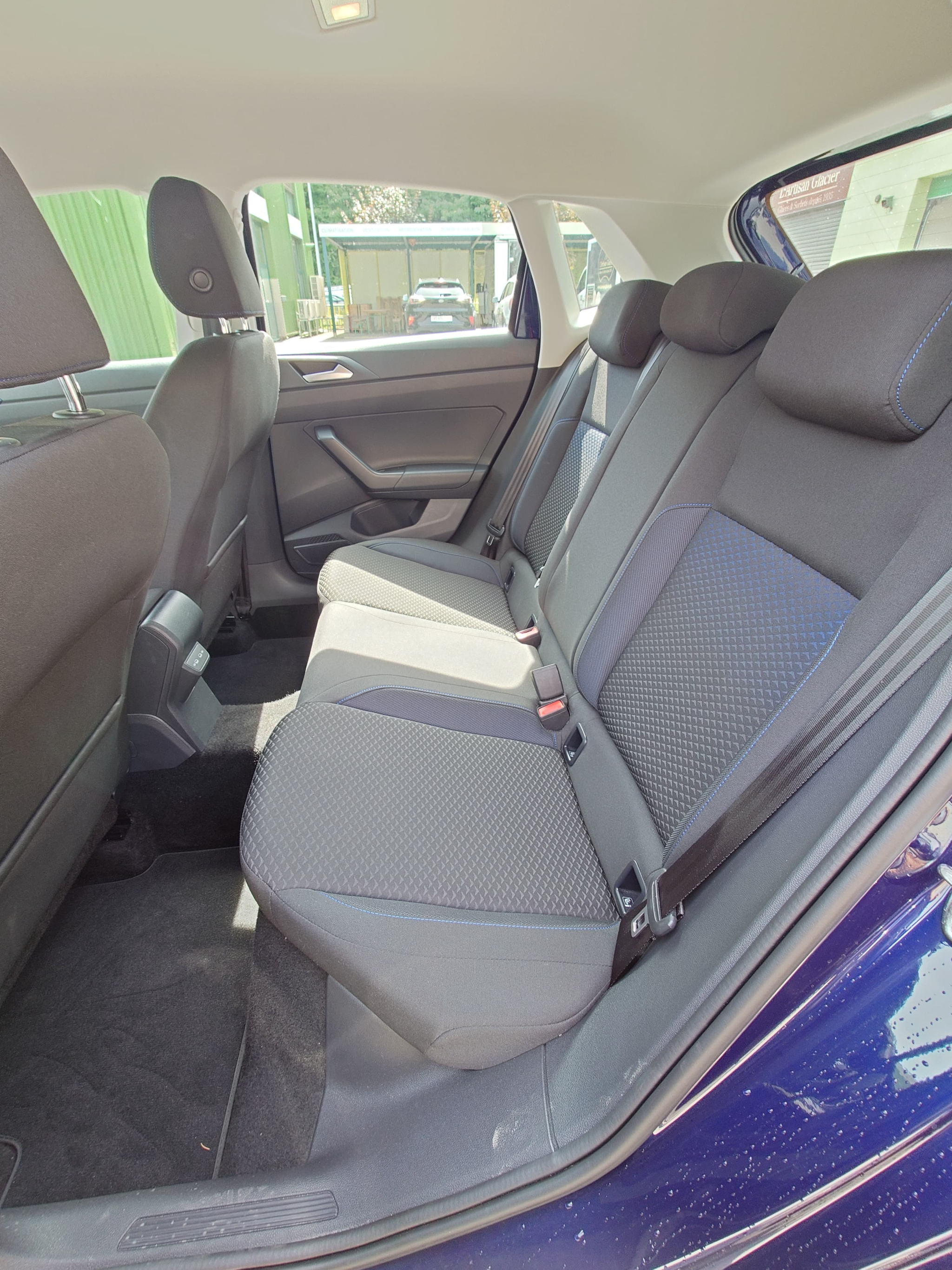 listing desktop thumbnail image 9