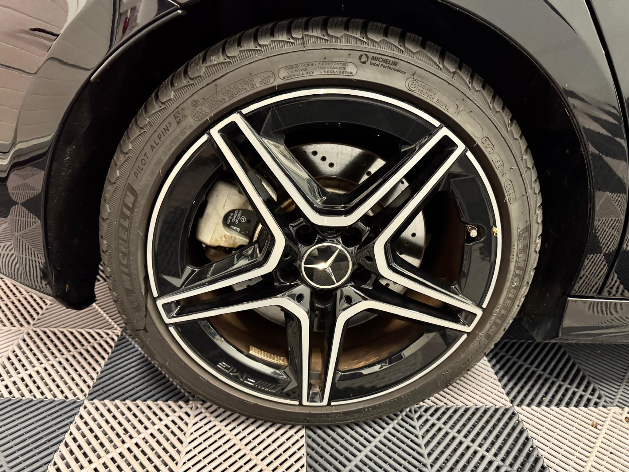 listing desktop thumbnail image 28