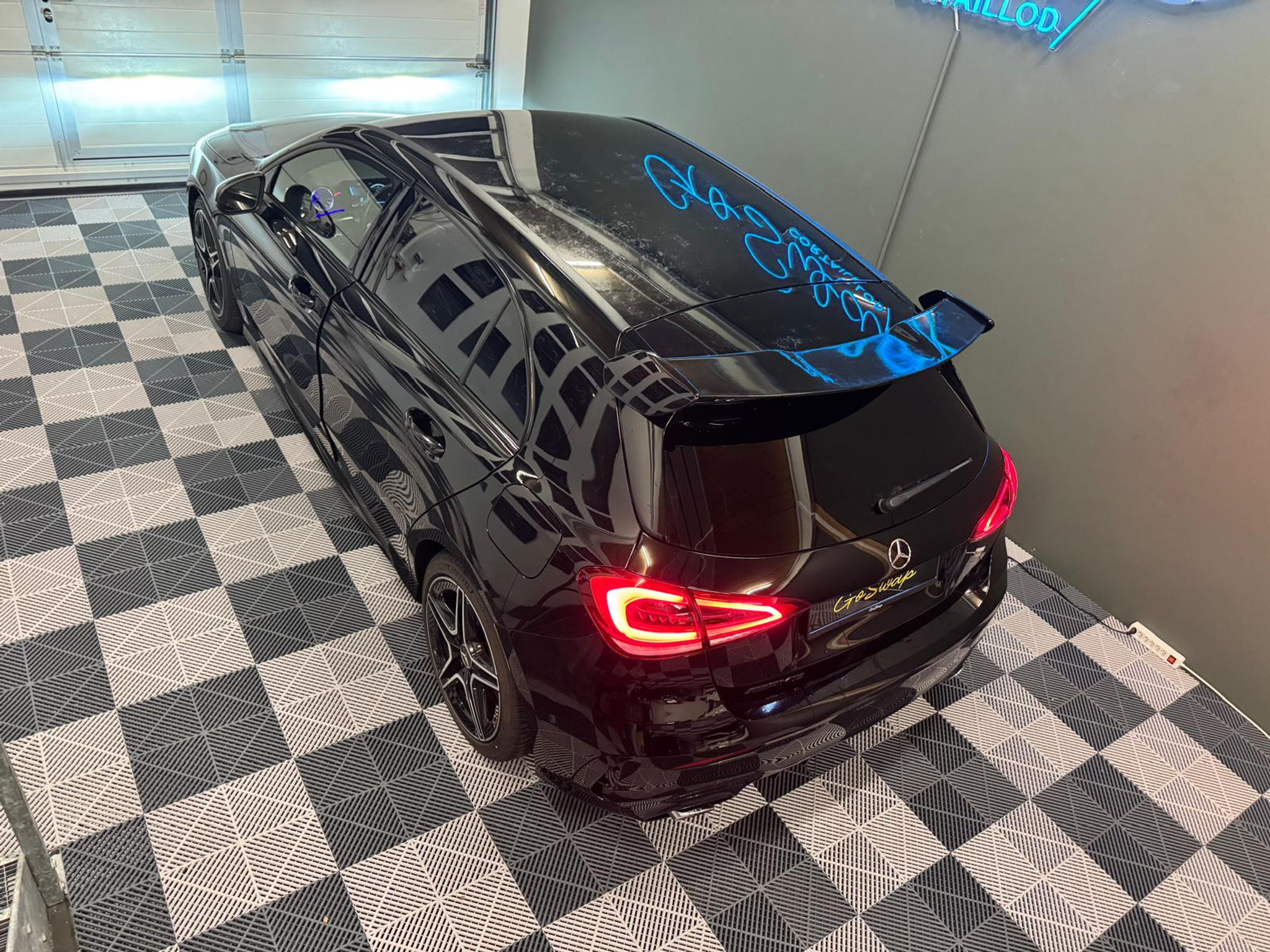 listing desktop thumbnail image 2