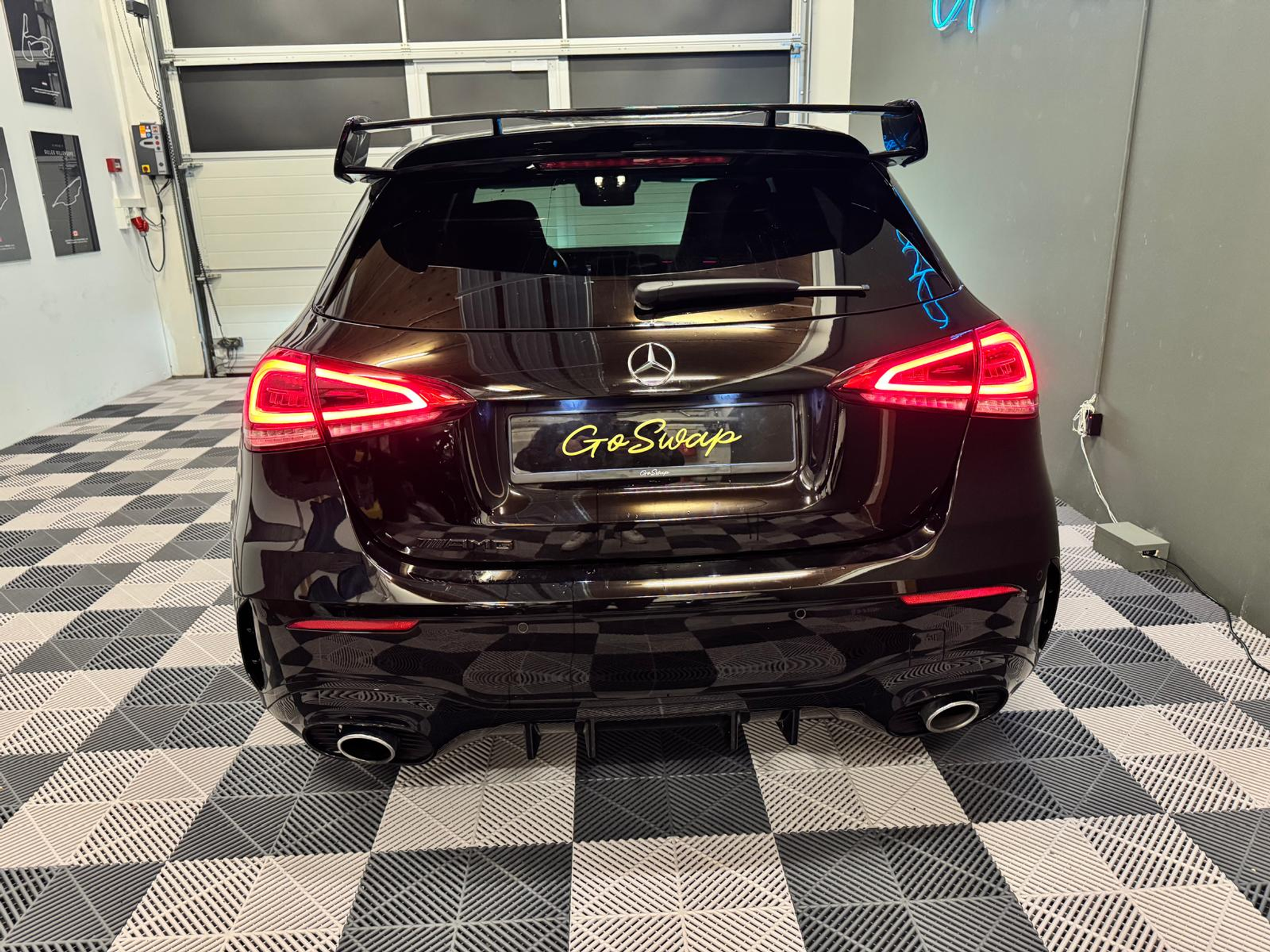 listing desktop thumbnail image 4