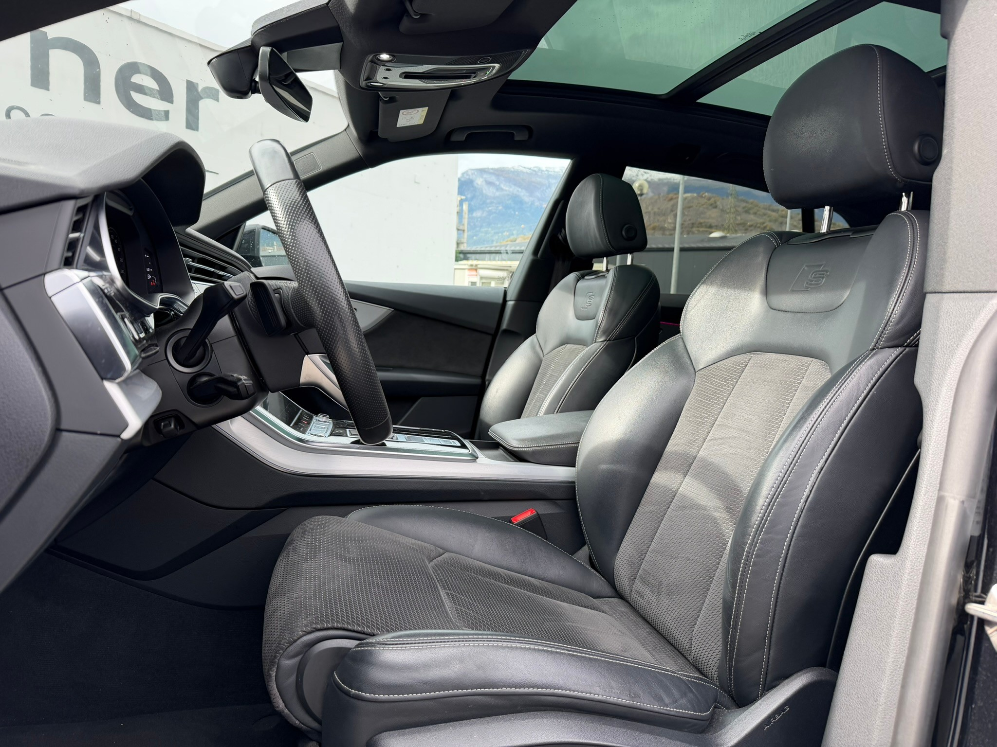 listing desktop thumbnail image 6