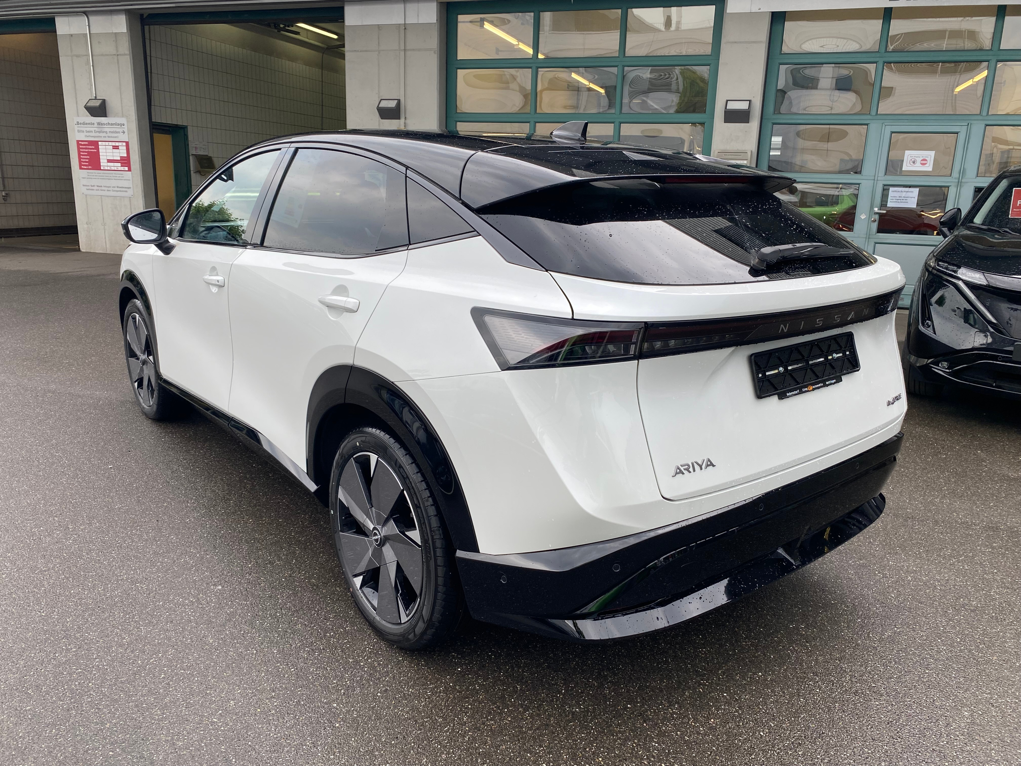 listing desktop thumbnail image 7